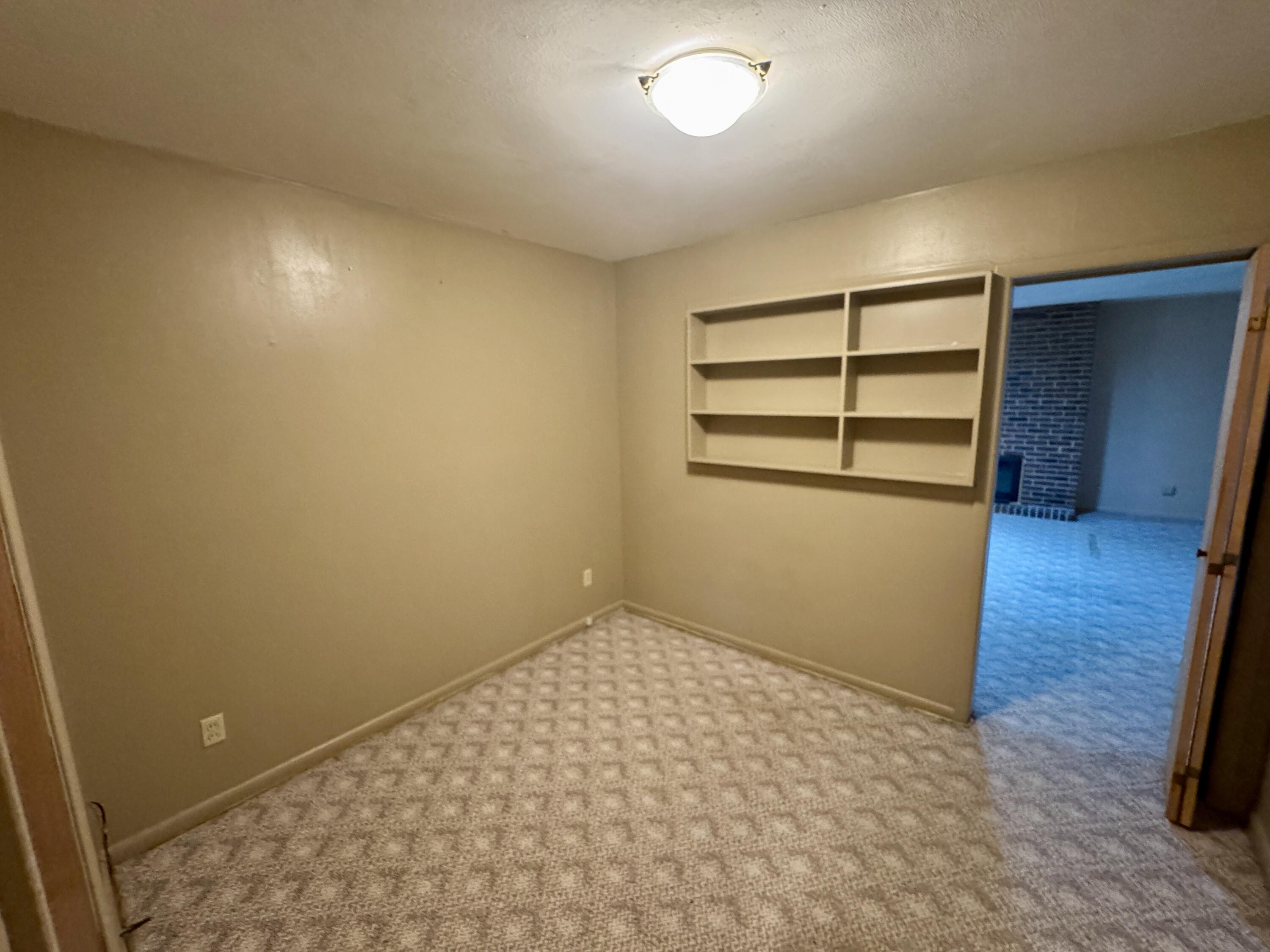 COLONY ESTATES - Residential Lease