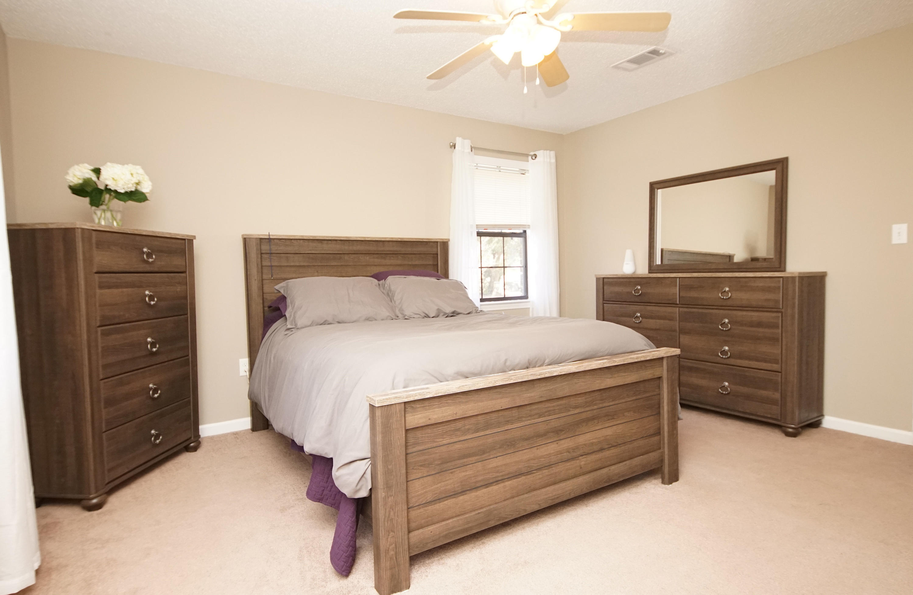 FOREST MANOR - Residential