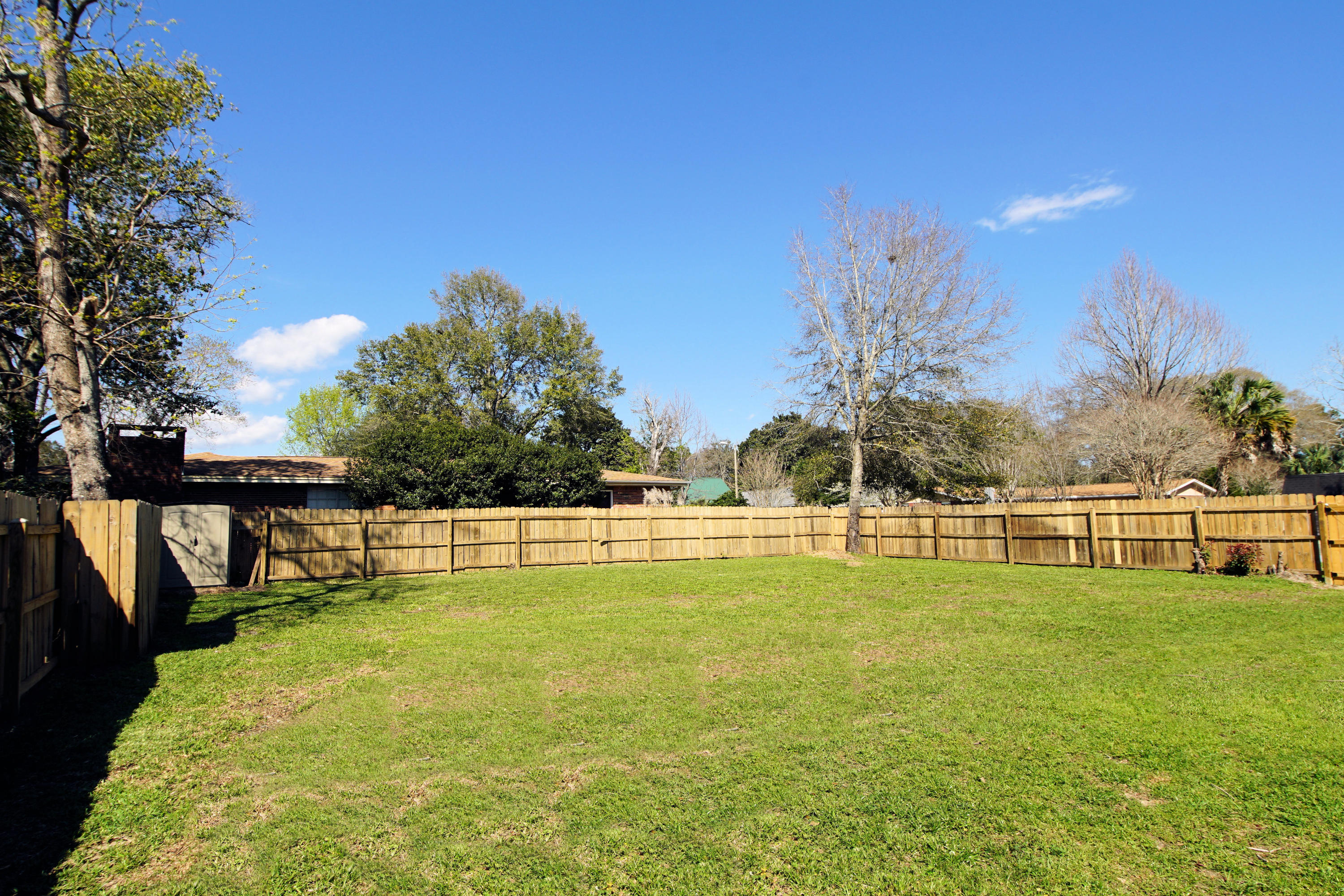 FOREST MANOR - Residential