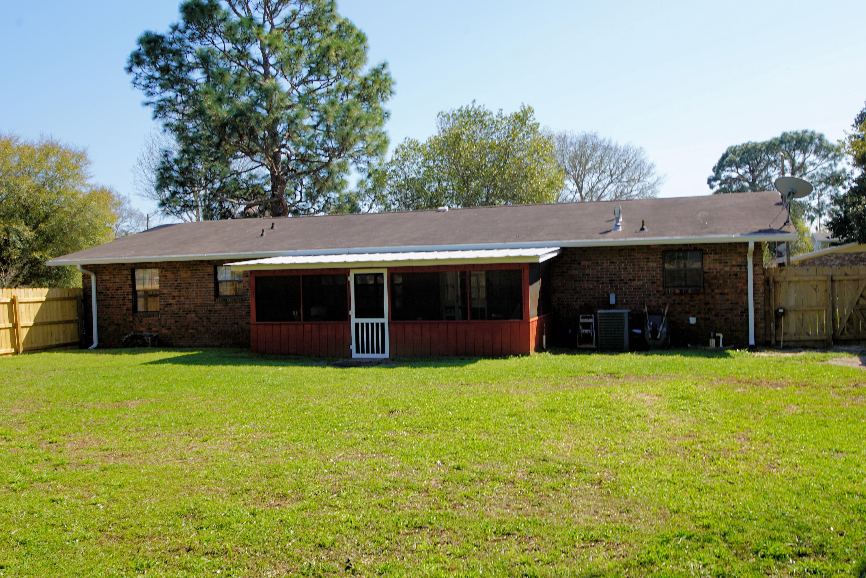 FOREST MANOR - Residential