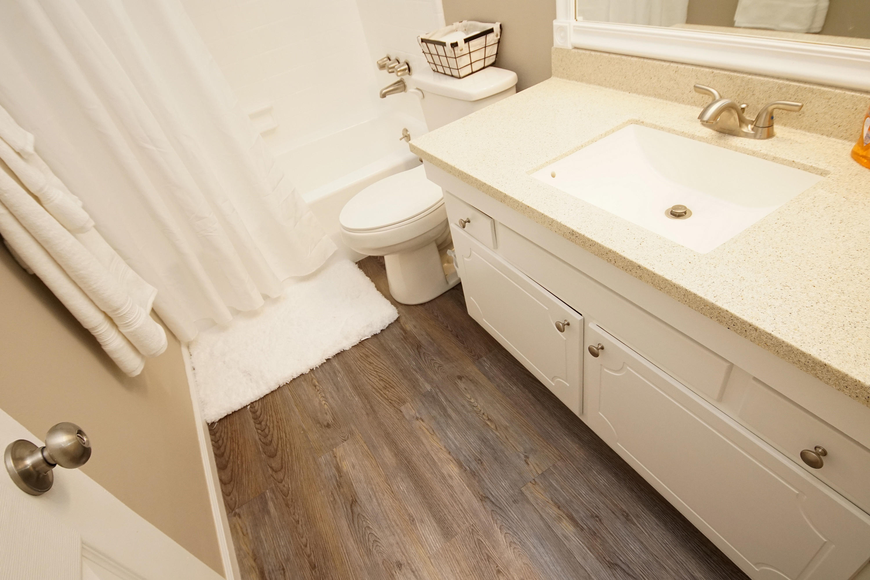 FOREST MANOR - Residential