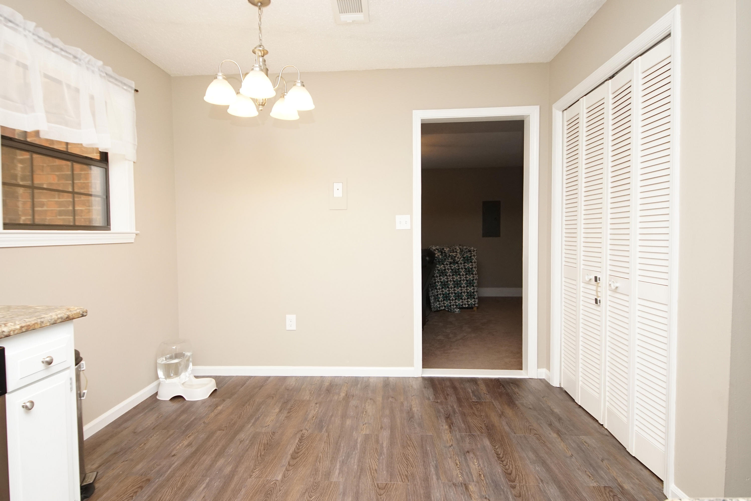 FOREST MANOR - Residential