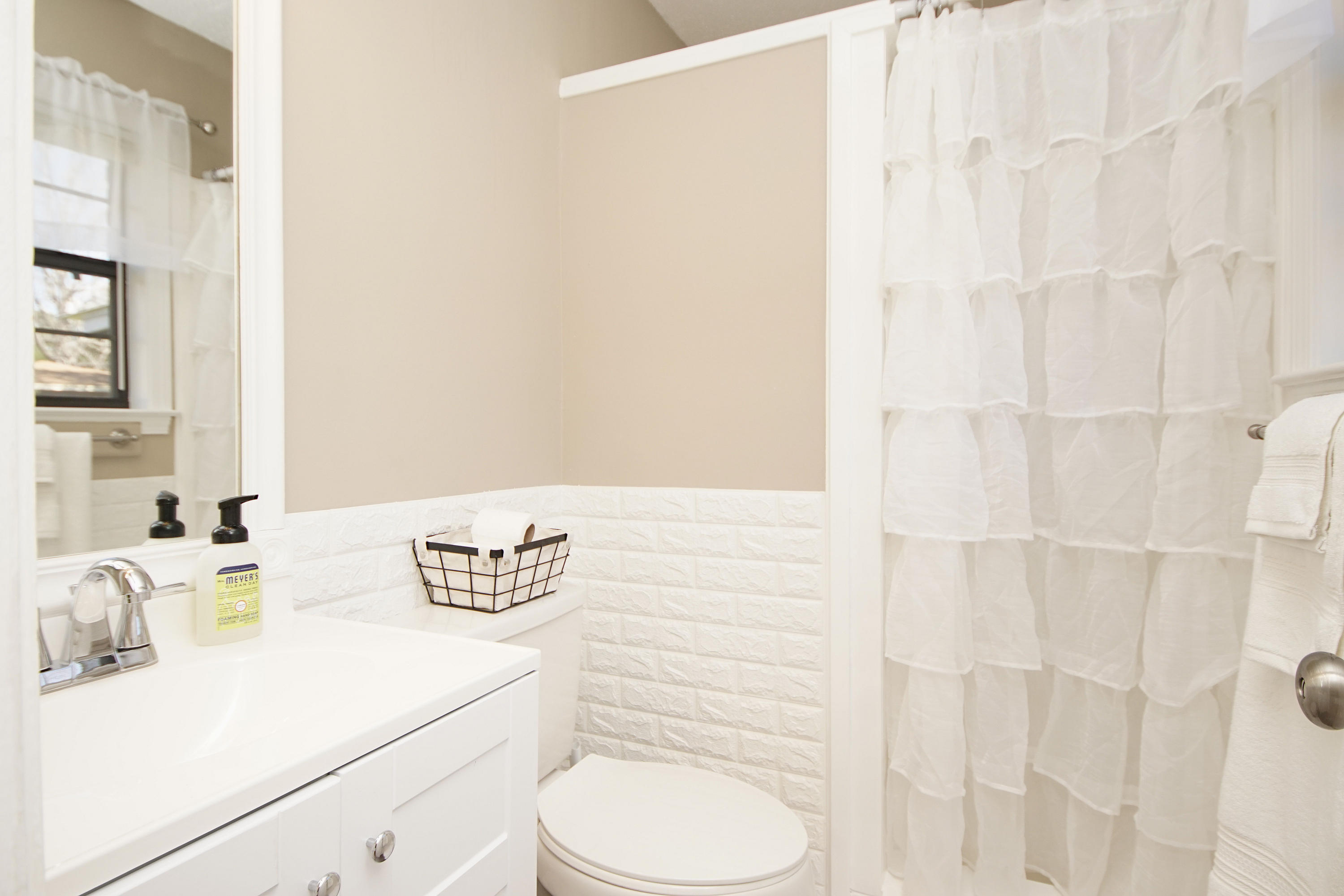 FOREST MANOR - Residential