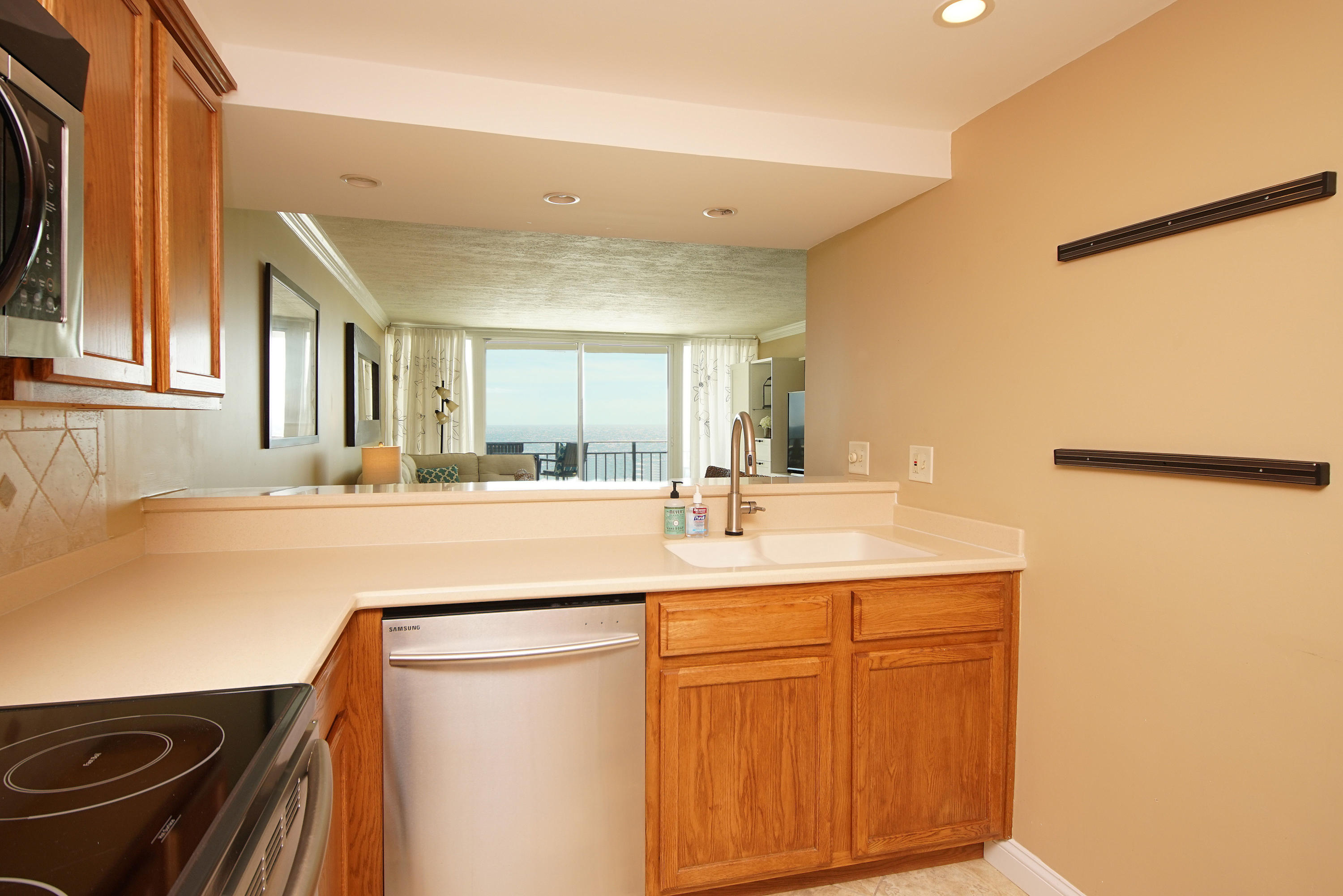 BREAKERS OF FWB PH 1 - Residential