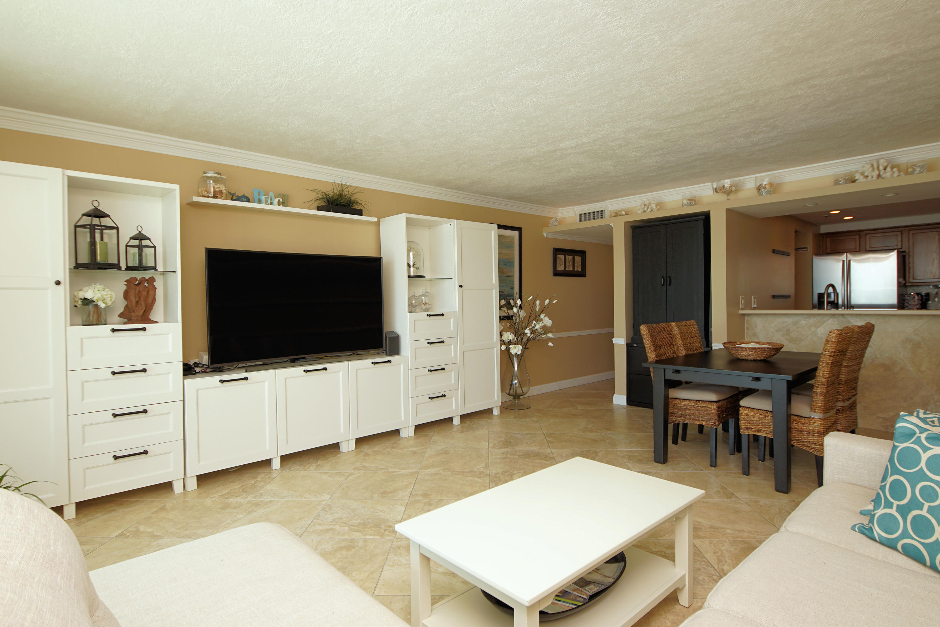 BREAKERS OF FWB PH 1 - Residential