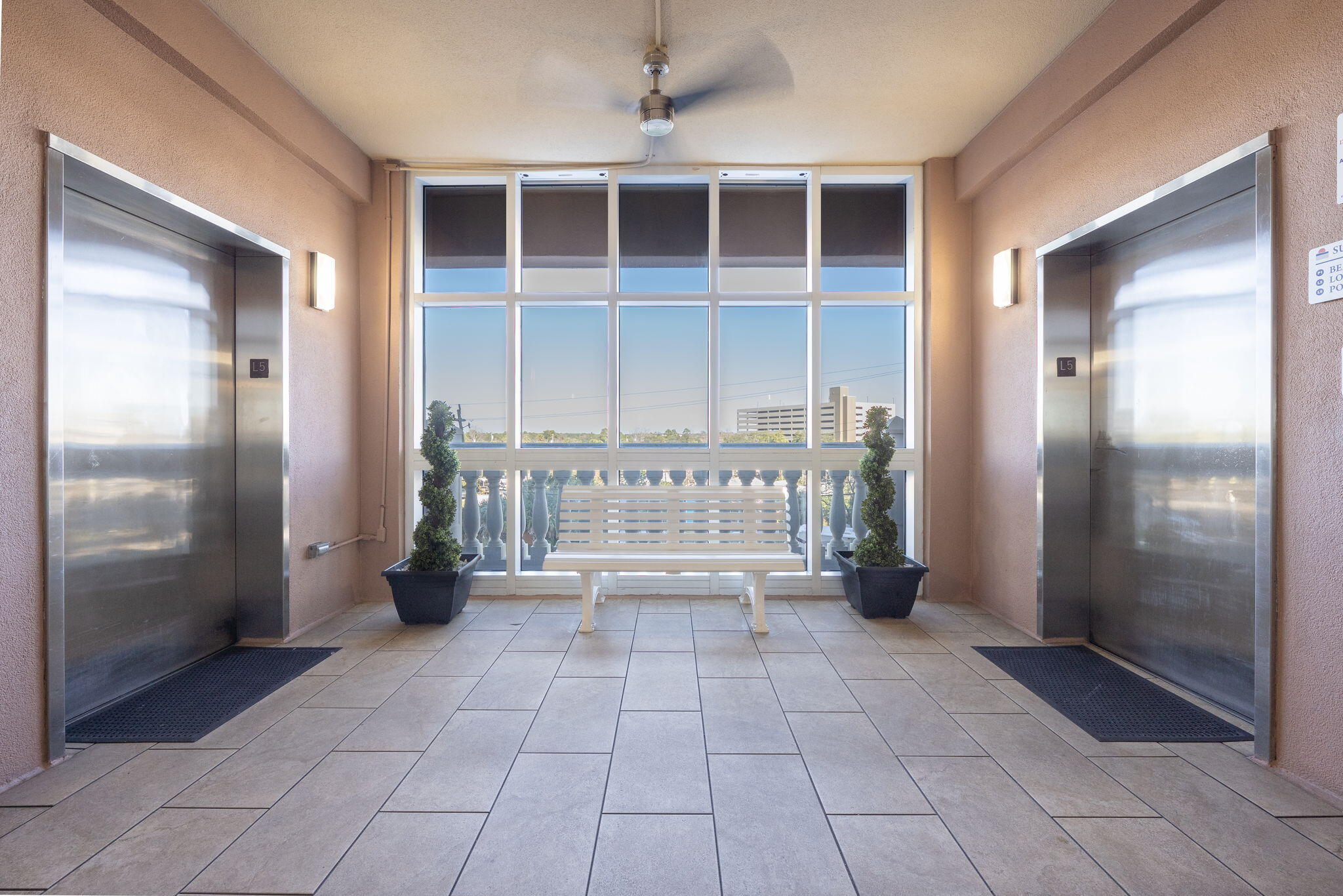 SUNRISE BEACH - Residential