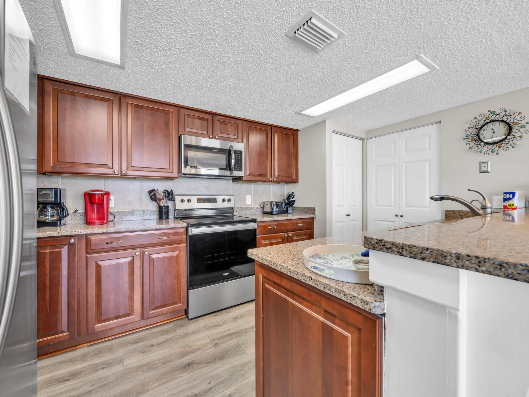 SEACHASE CONDO - Residential