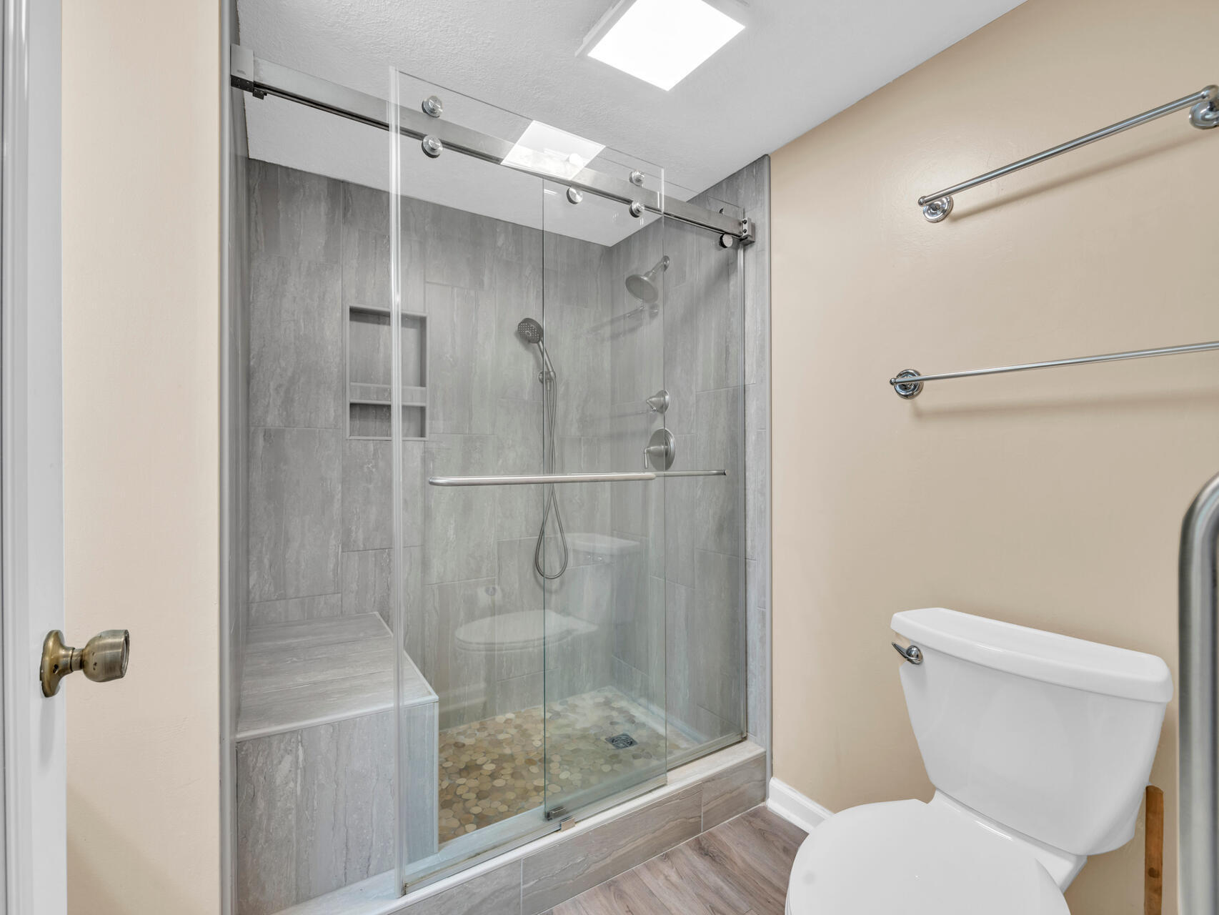 SEACHASE CONDO - Residential