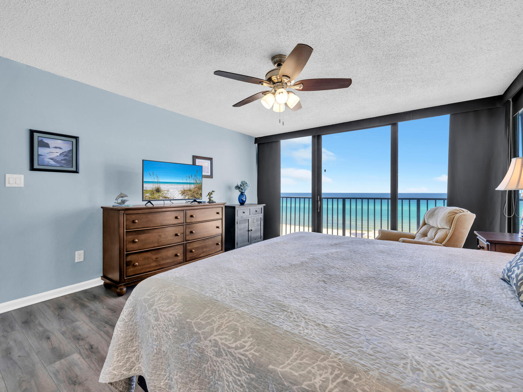 SEACHASE CONDO - Residential