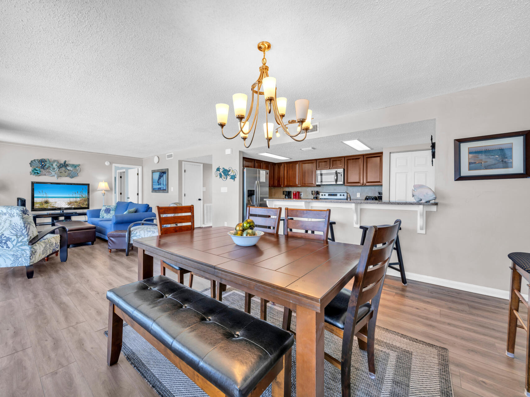SEACHASE CONDO - Residential