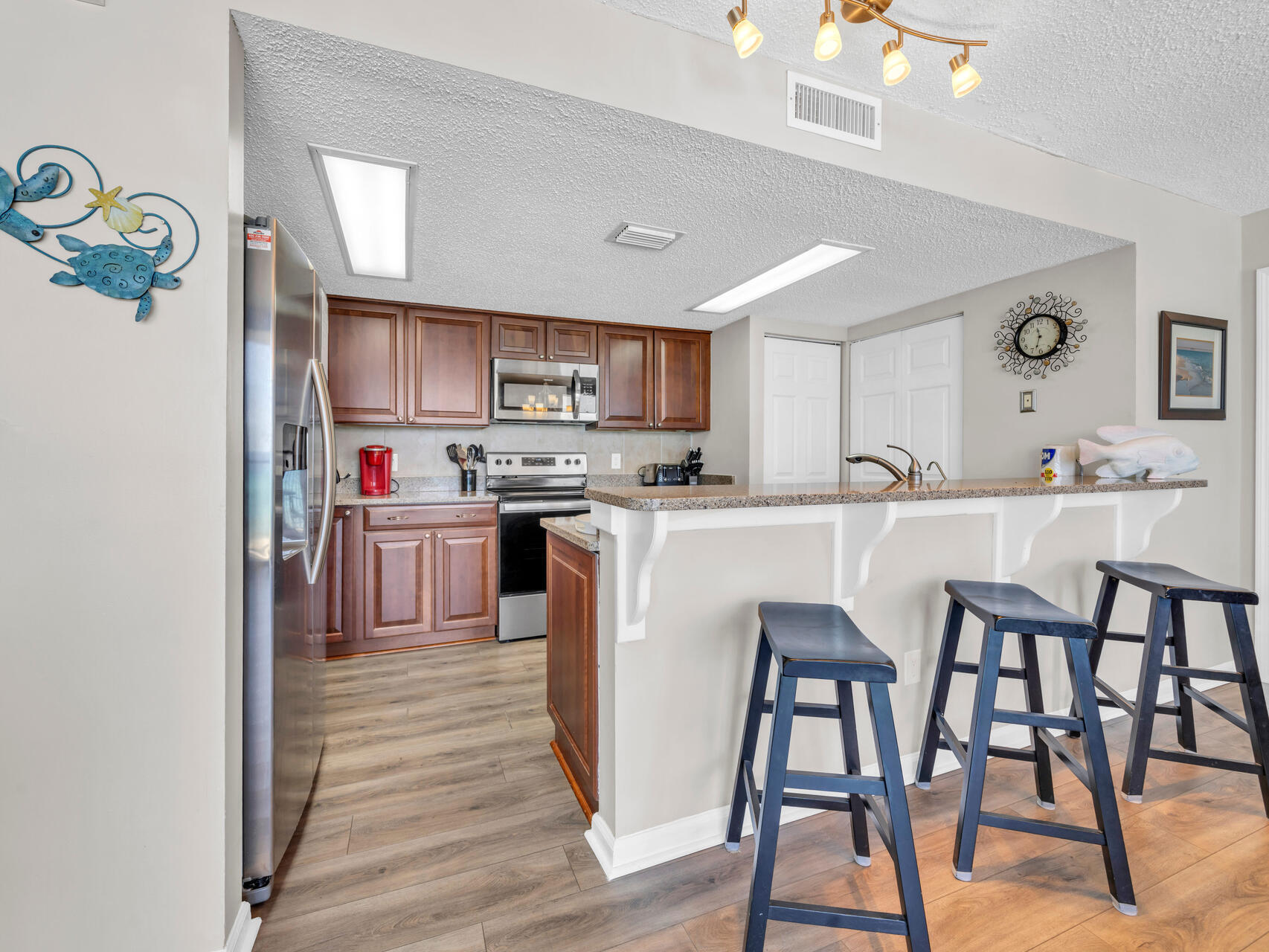 SEACHASE CONDO - Residential