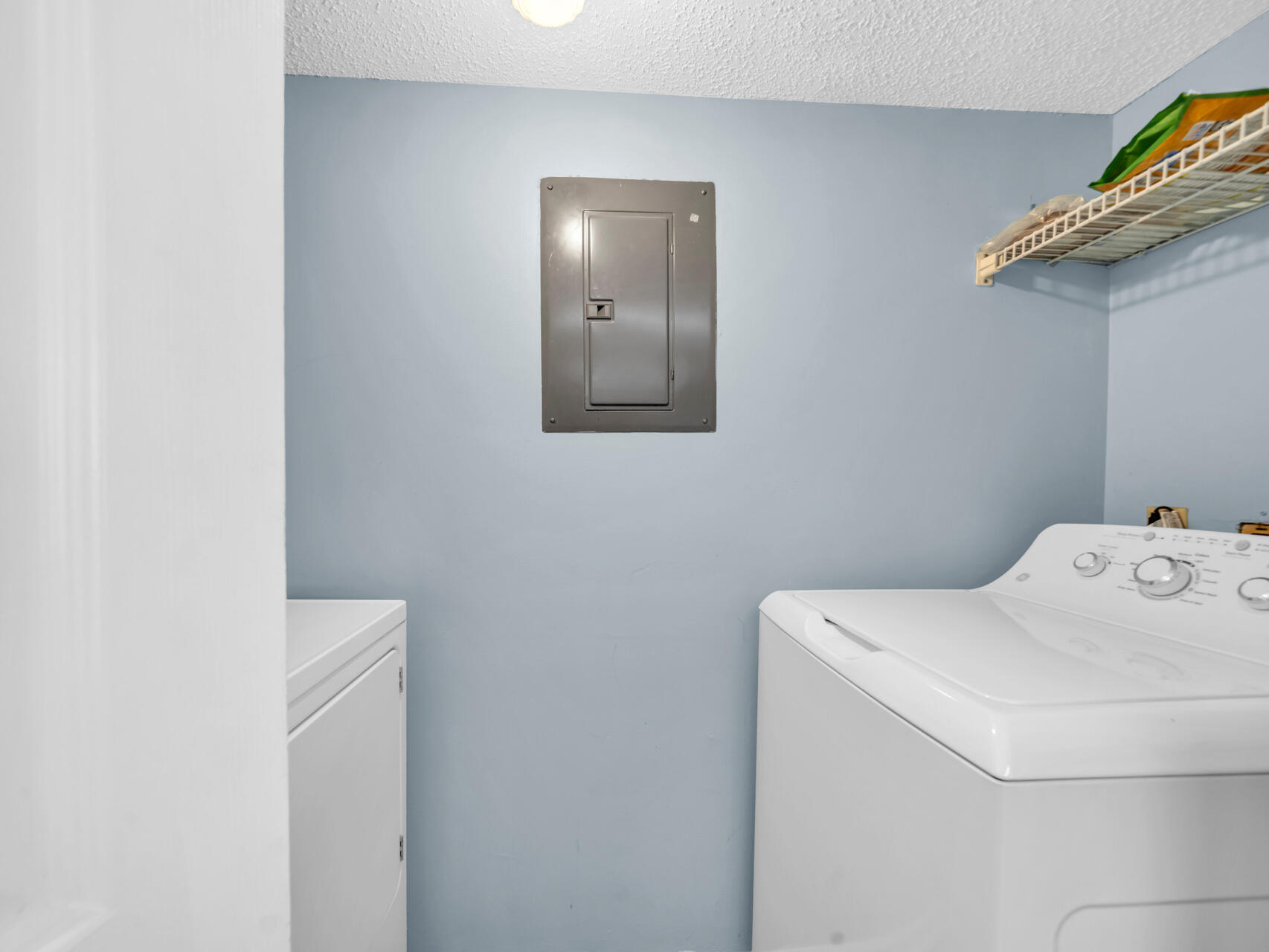SEACHASE CONDO - Residential