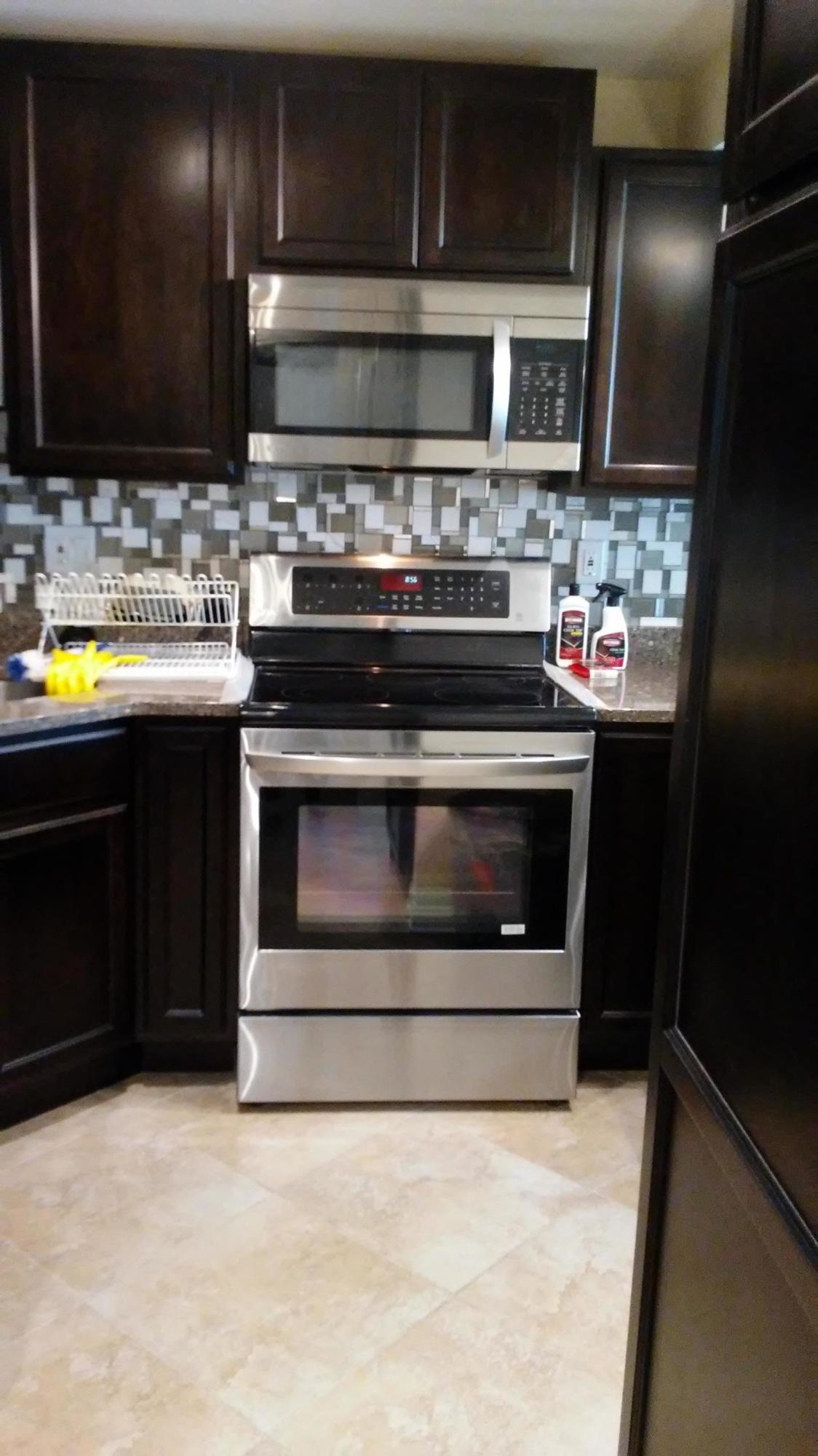 EMERALD ISLE - Residential Lease