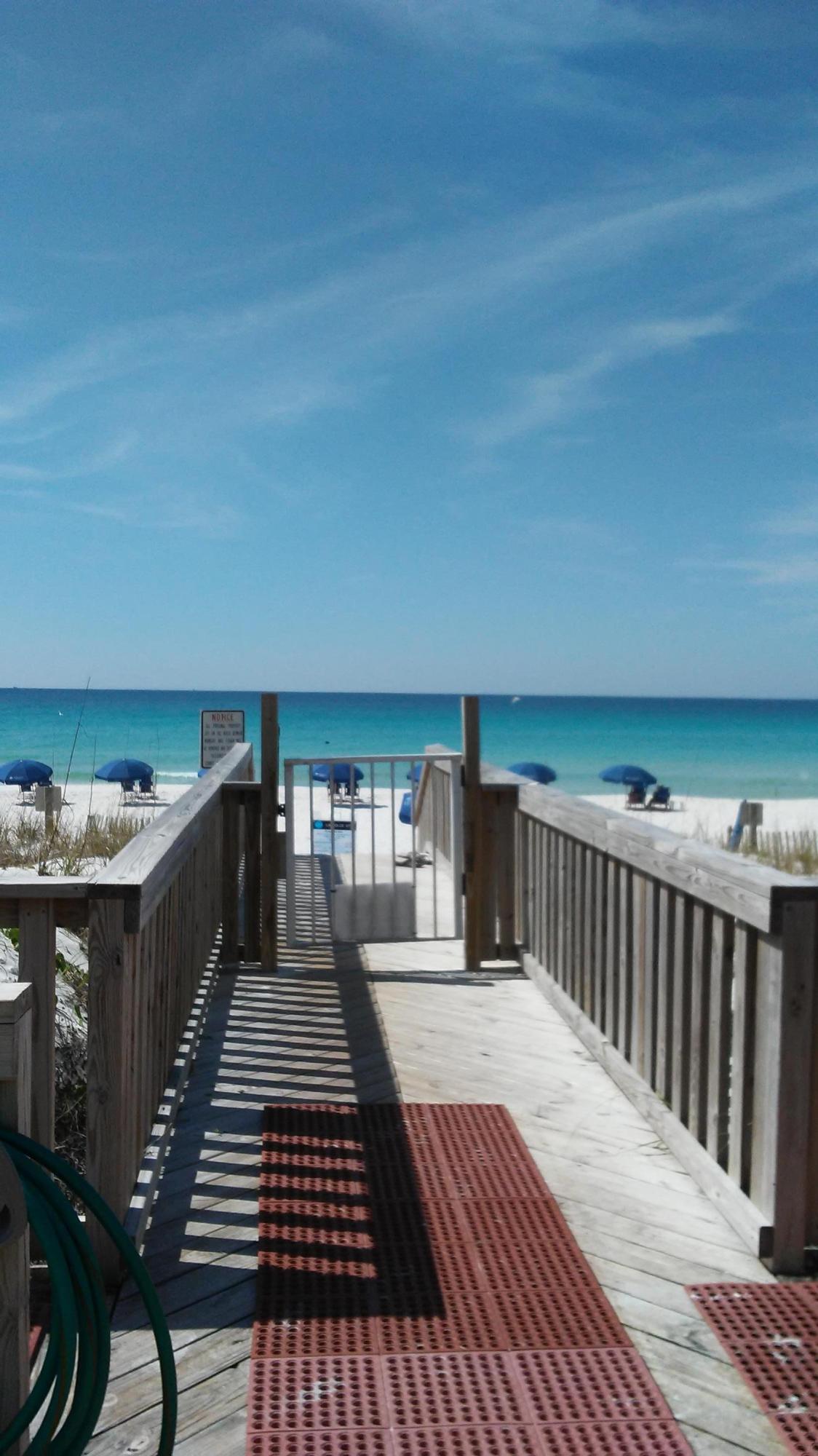 EMERALD ISLE - Residential Lease