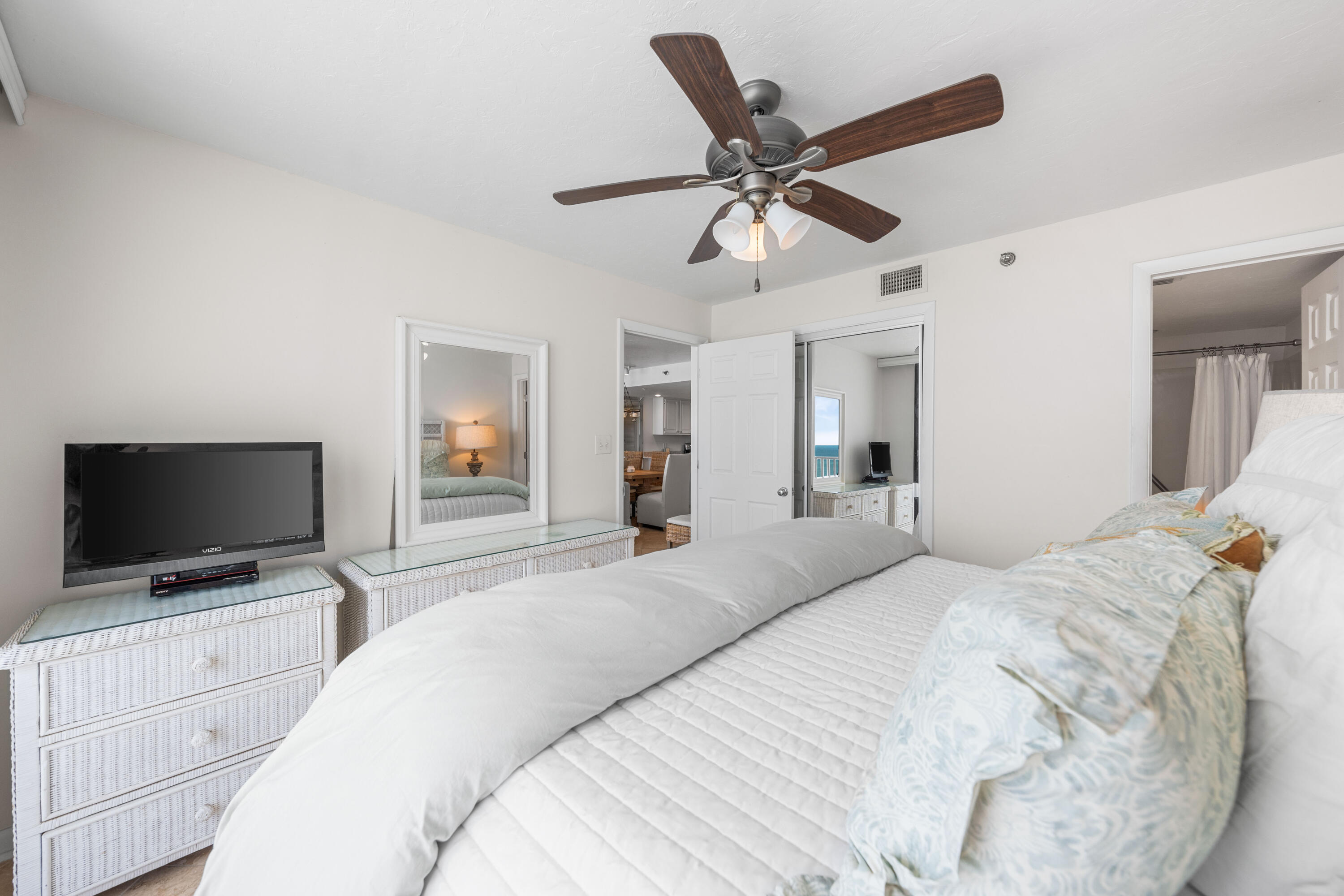ONE SEAGROVE PLACE CONDO - Residential