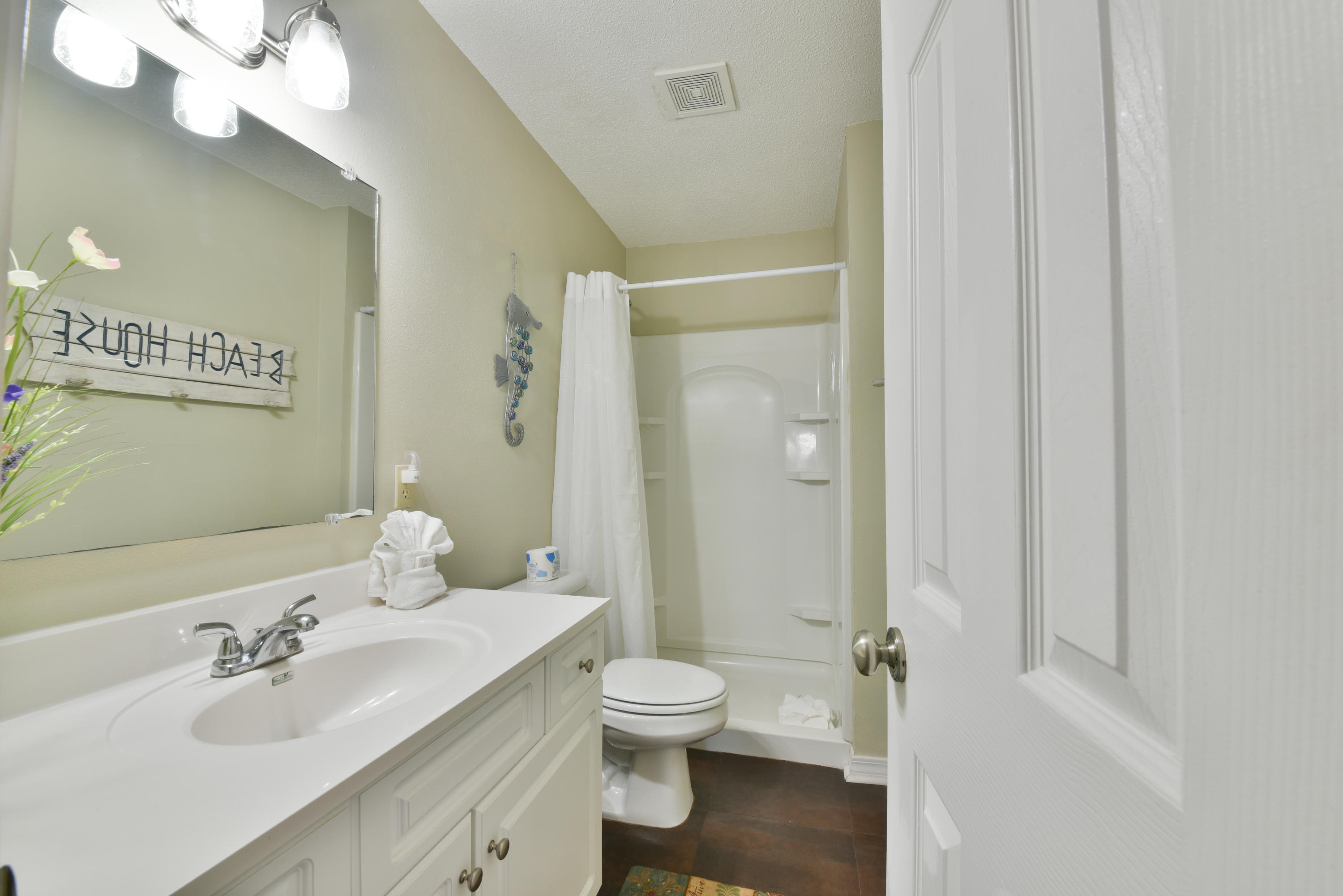 BEACHVIEW CONDOMINIUM - Residential