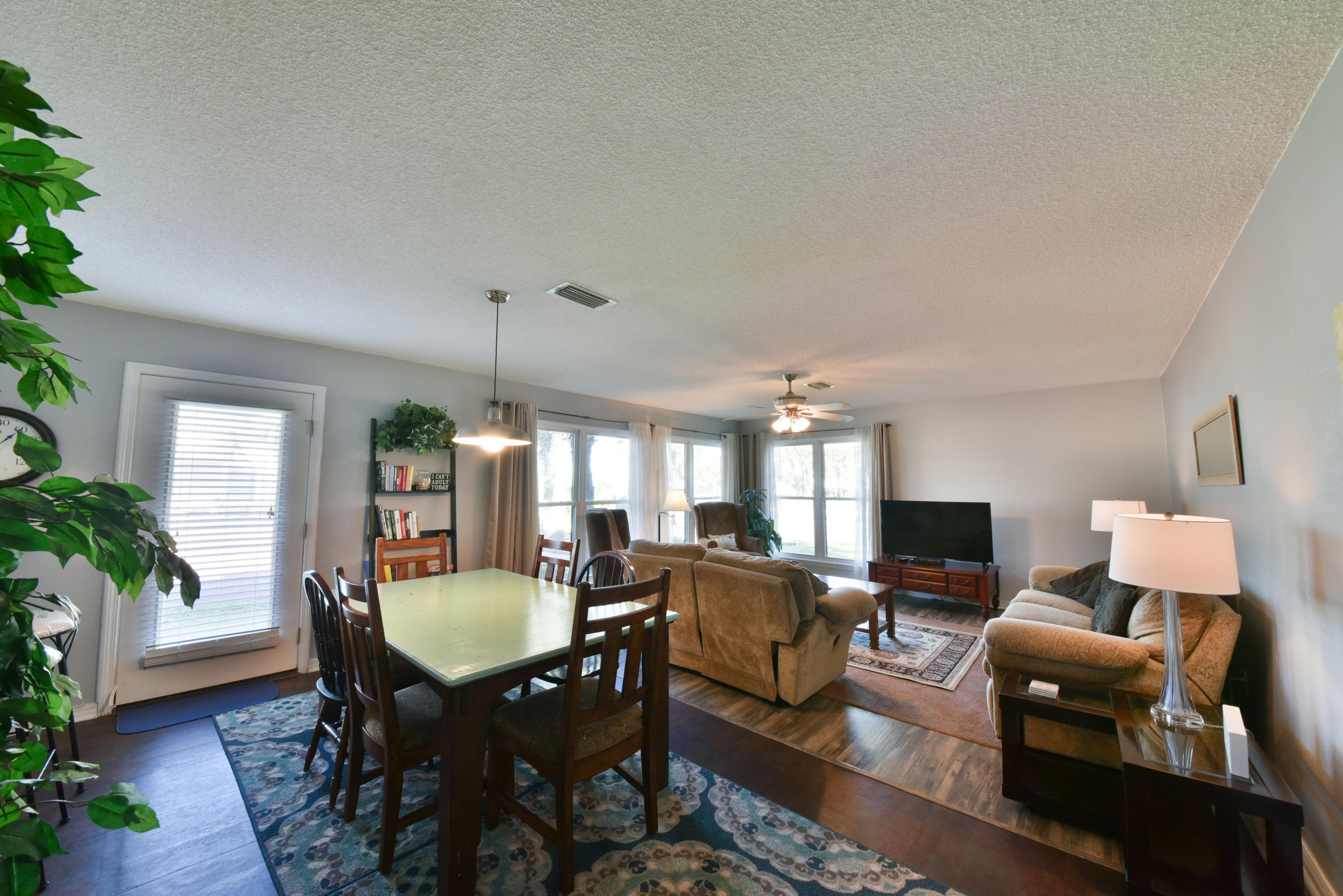 BEACHVIEW CONDOMINIUM - Residential