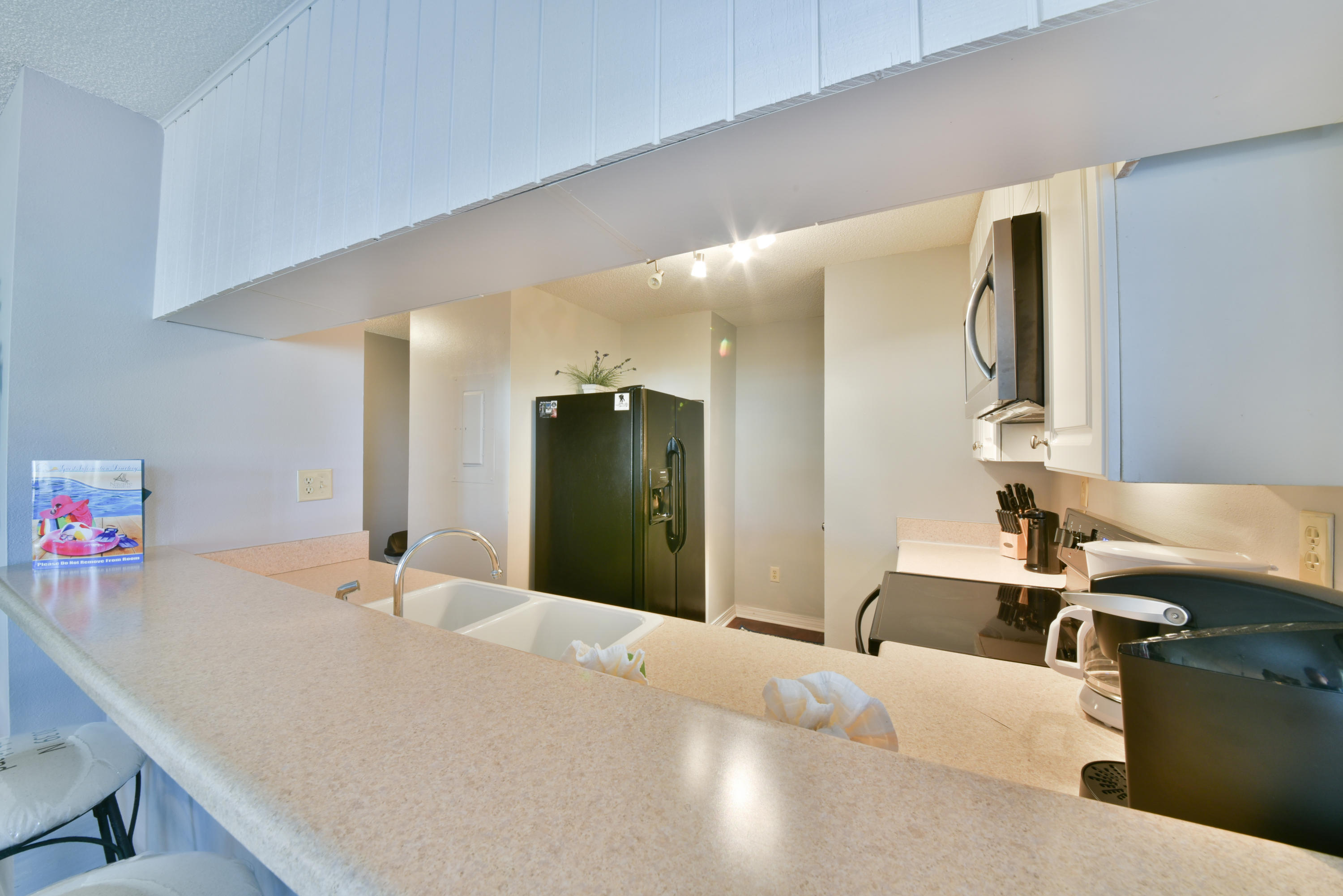 BEACHVIEW CONDOMINIUM - Residential