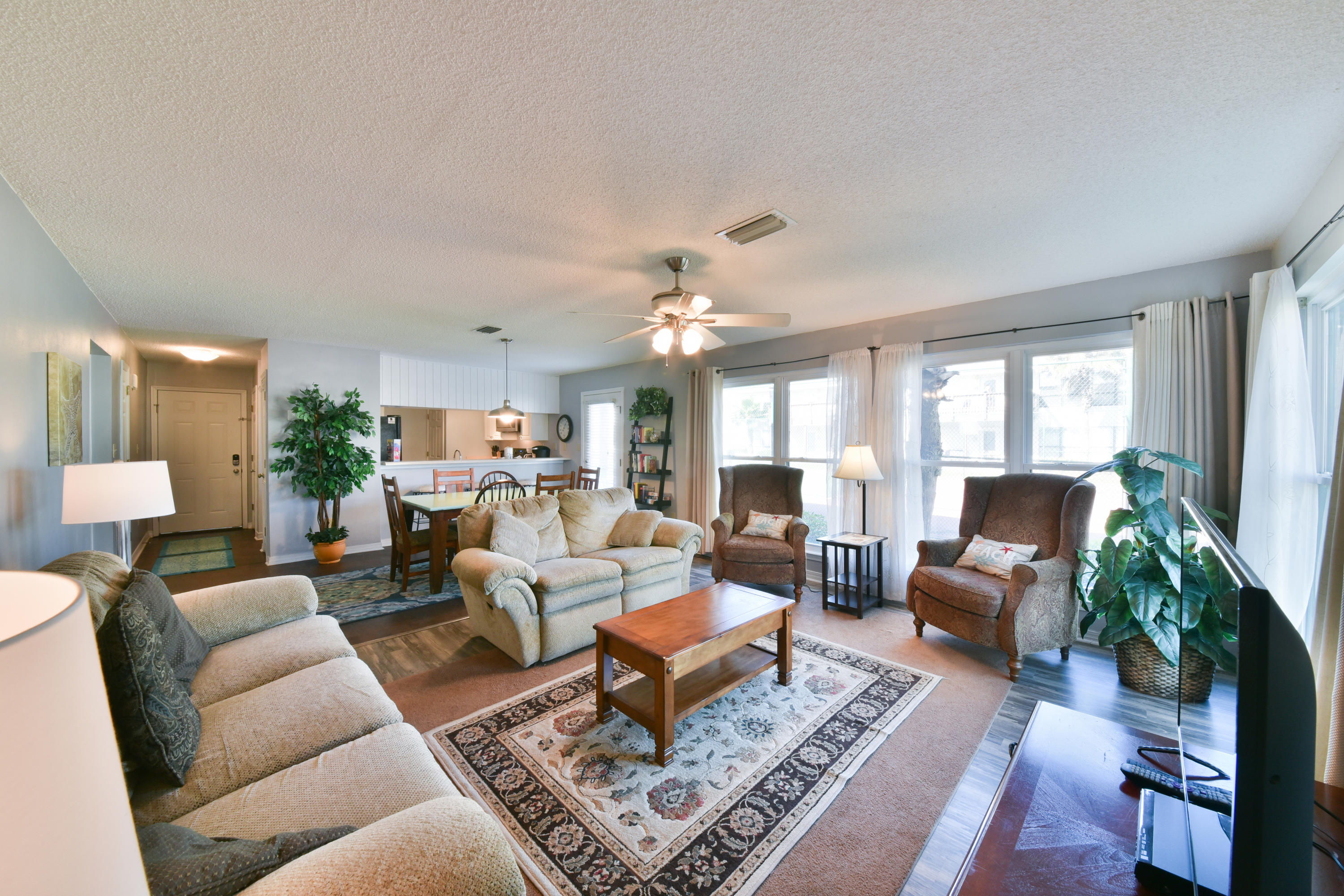 BEACHVIEW CONDOMINIUM - Residential