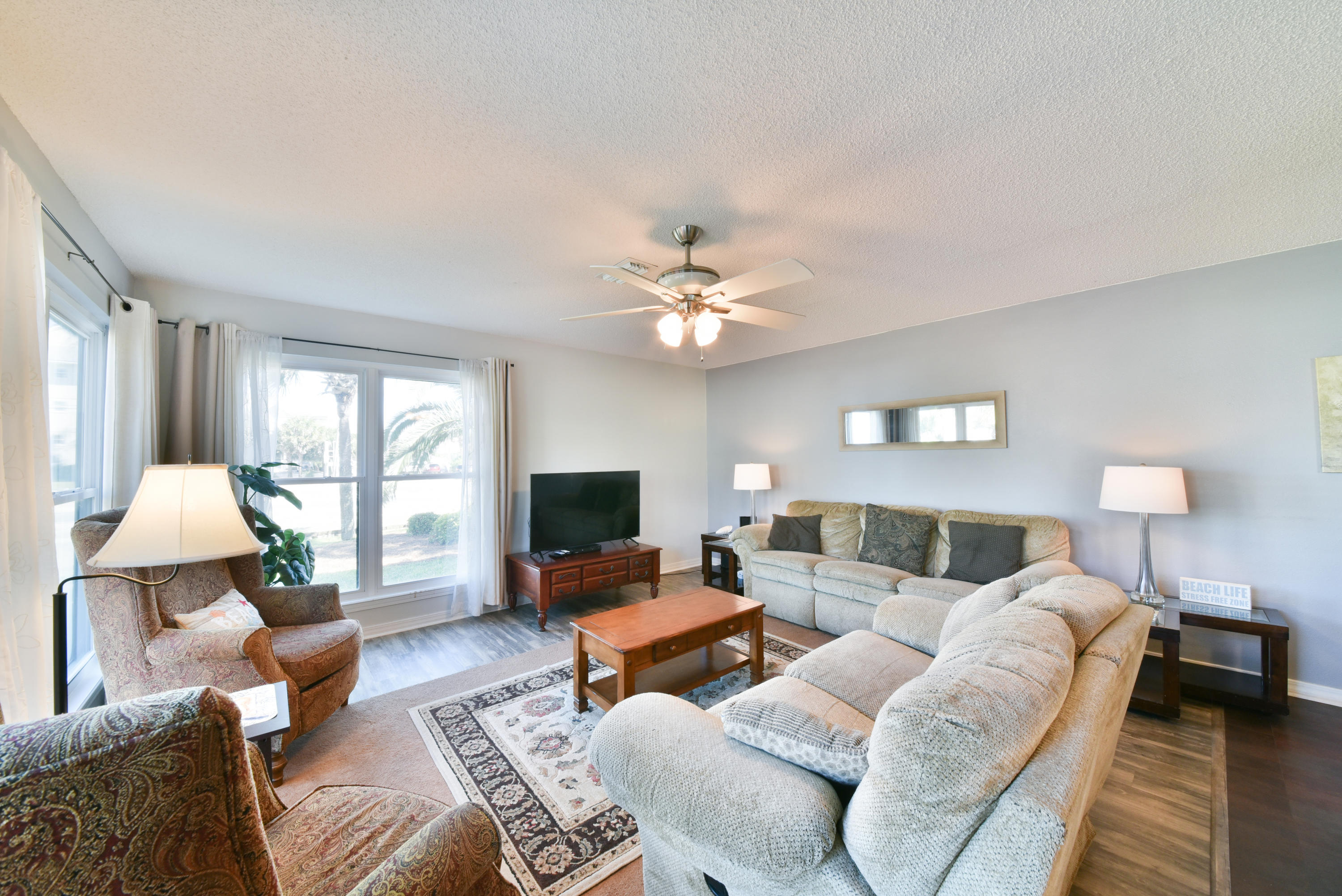 BEACHVIEW CONDOMINIUM - Residential