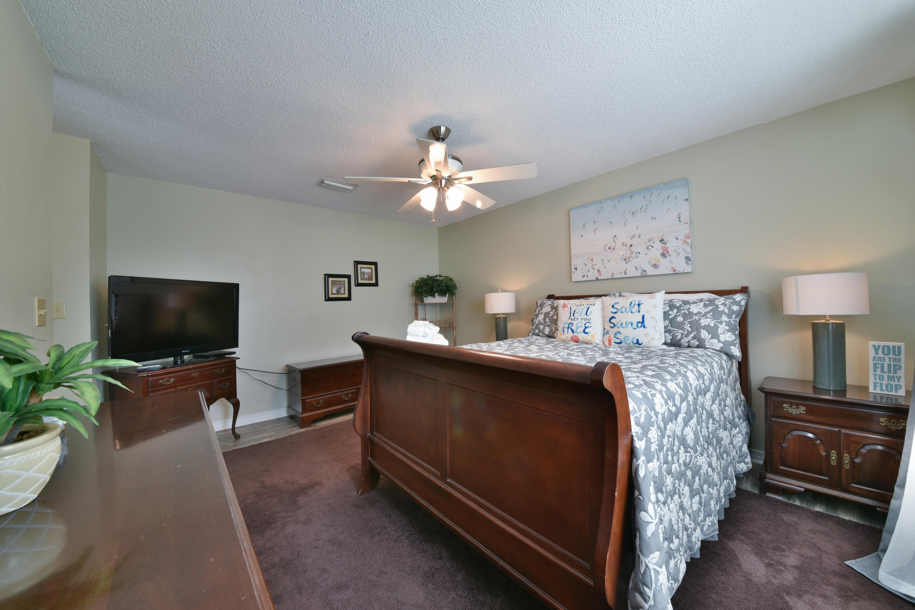 BEACHVIEW CONDOMINIUM - Residential