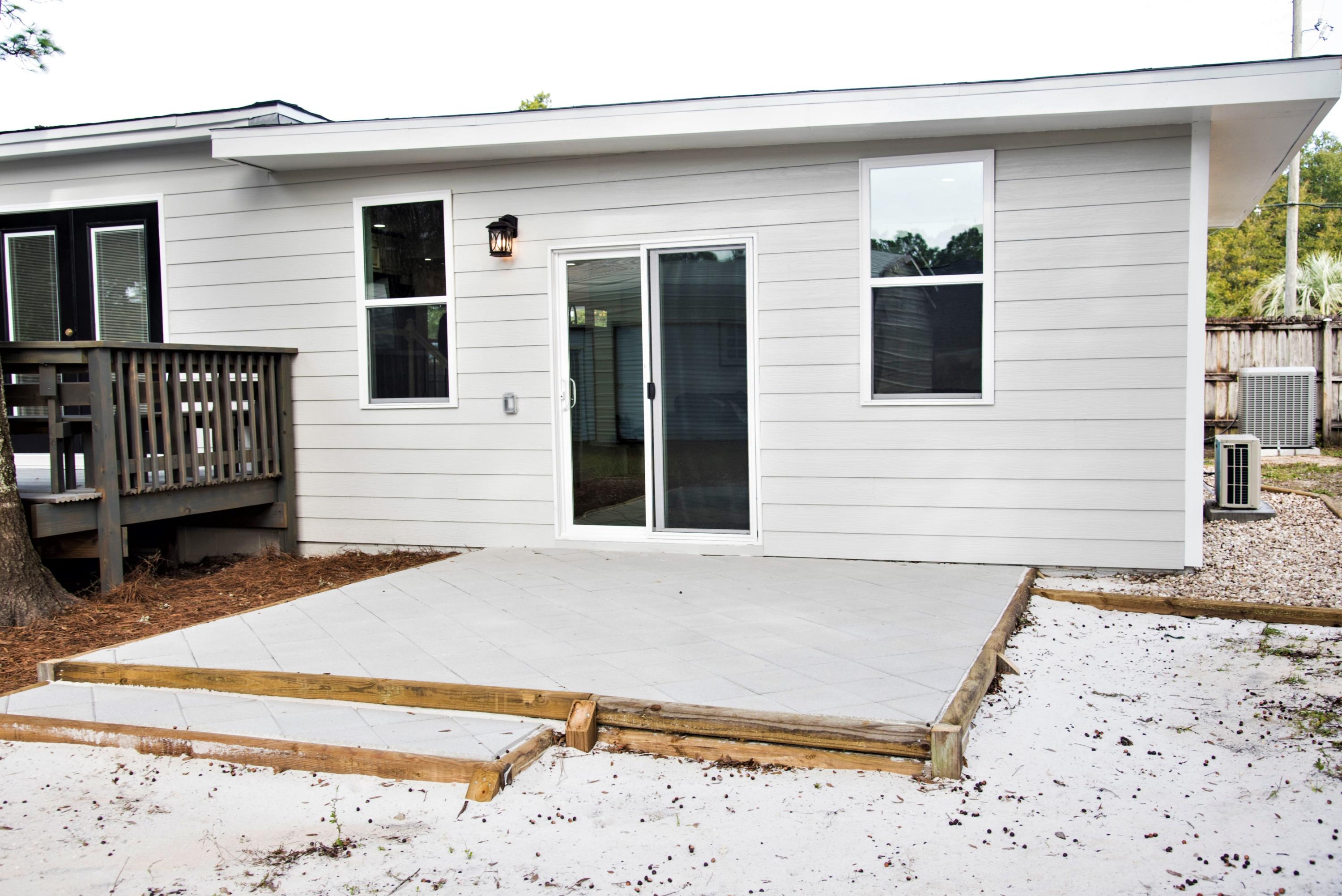 RE S/D VALP PLAT #15 LOT 6 BLK 1 - Residential