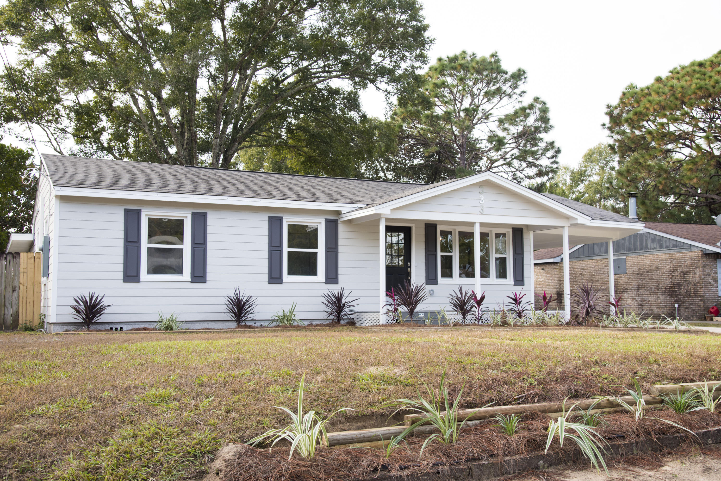 RE S/D VALP PLAT #15 LOT 6 BLK 1 - Residential