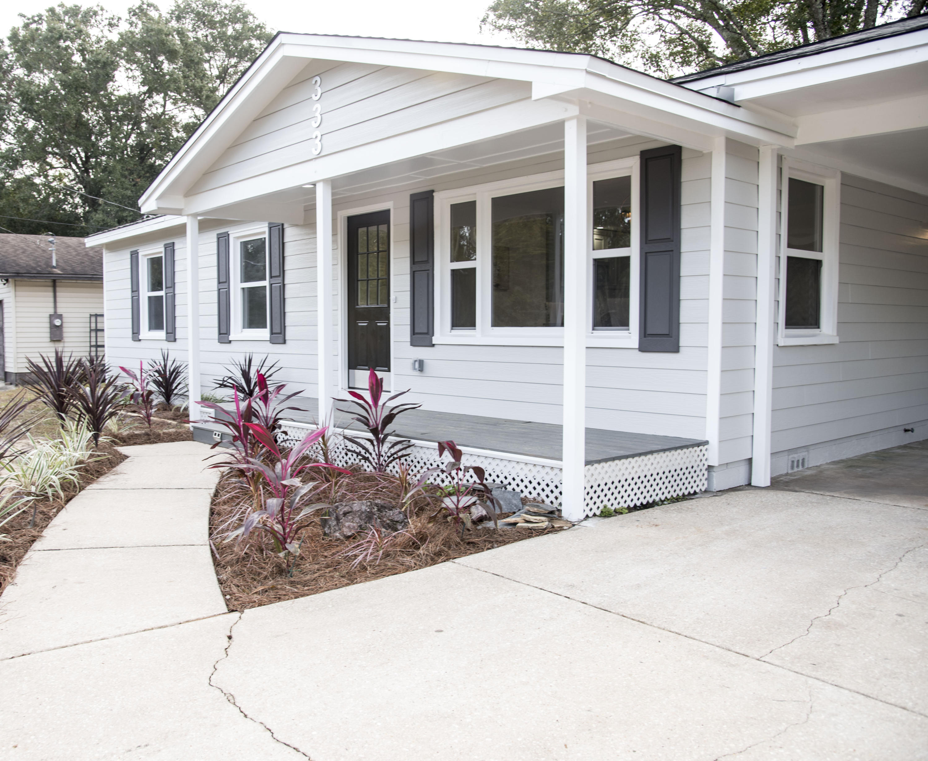 RE S/D VALP PLAT #15 LOT 6 BLK 1 - Residential