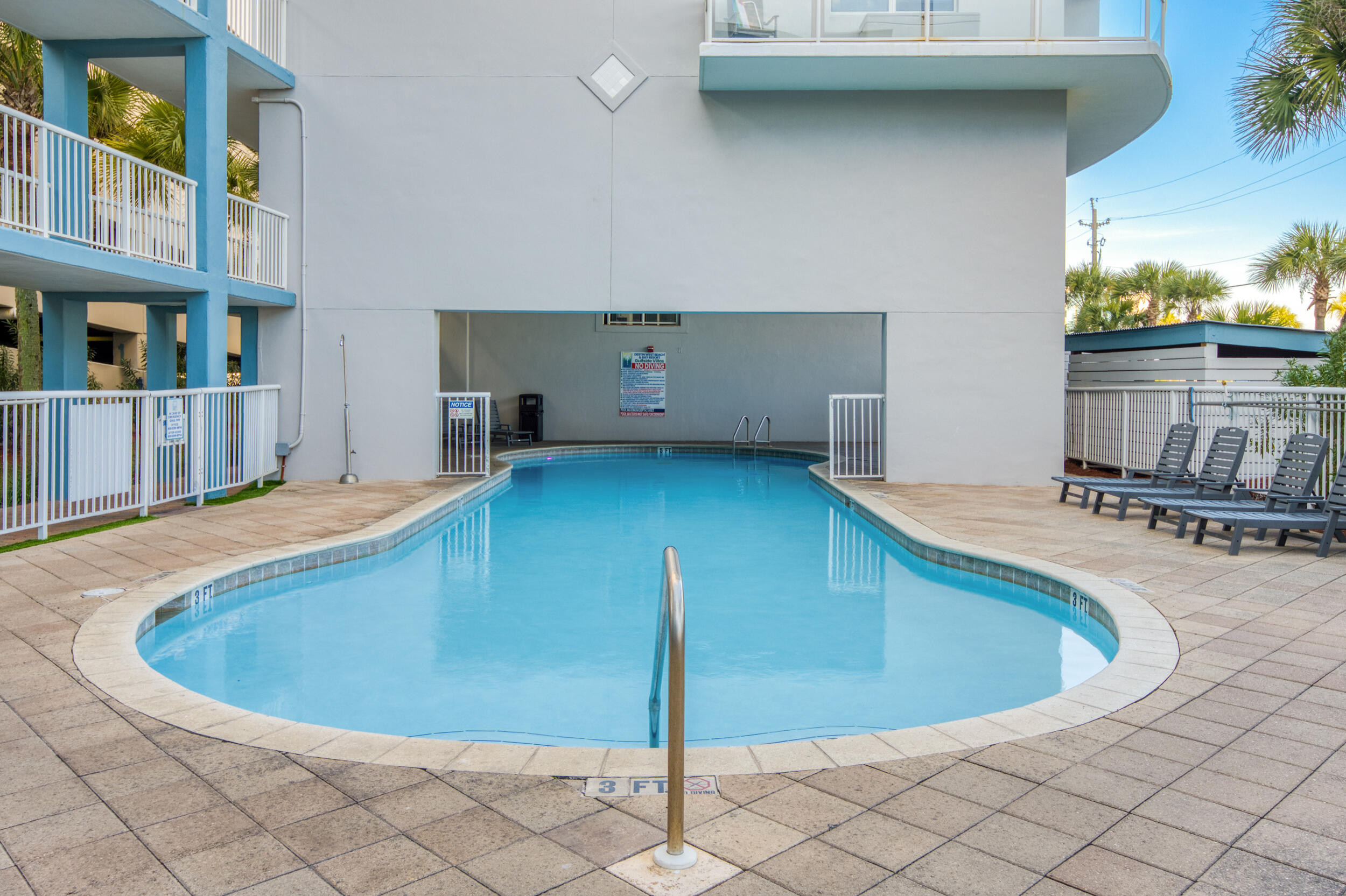 DESTIN WEST BEACH & BAY RESORT-GULFSIDE - Residential