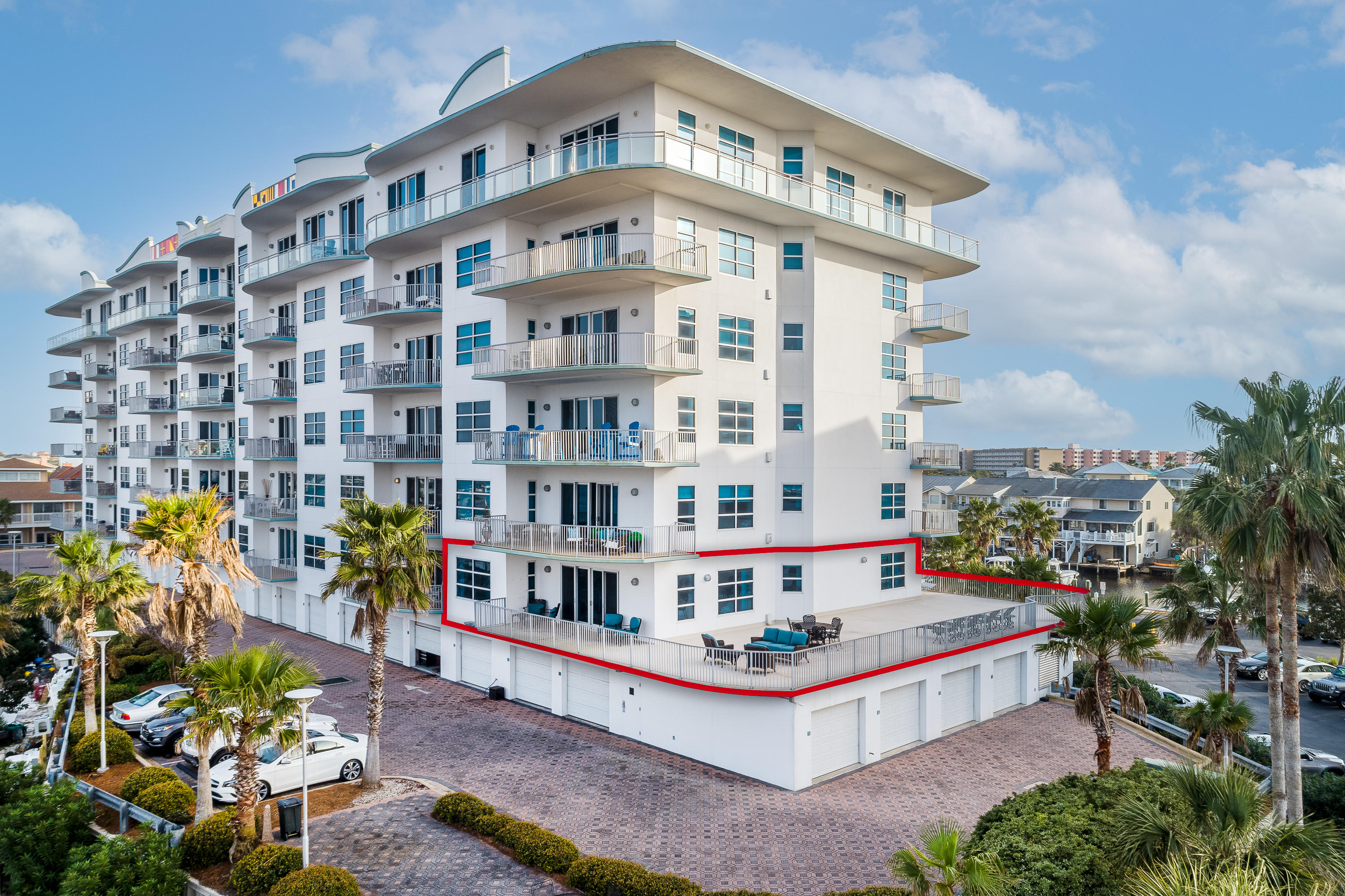 HARBOR LIGHTS - Residential