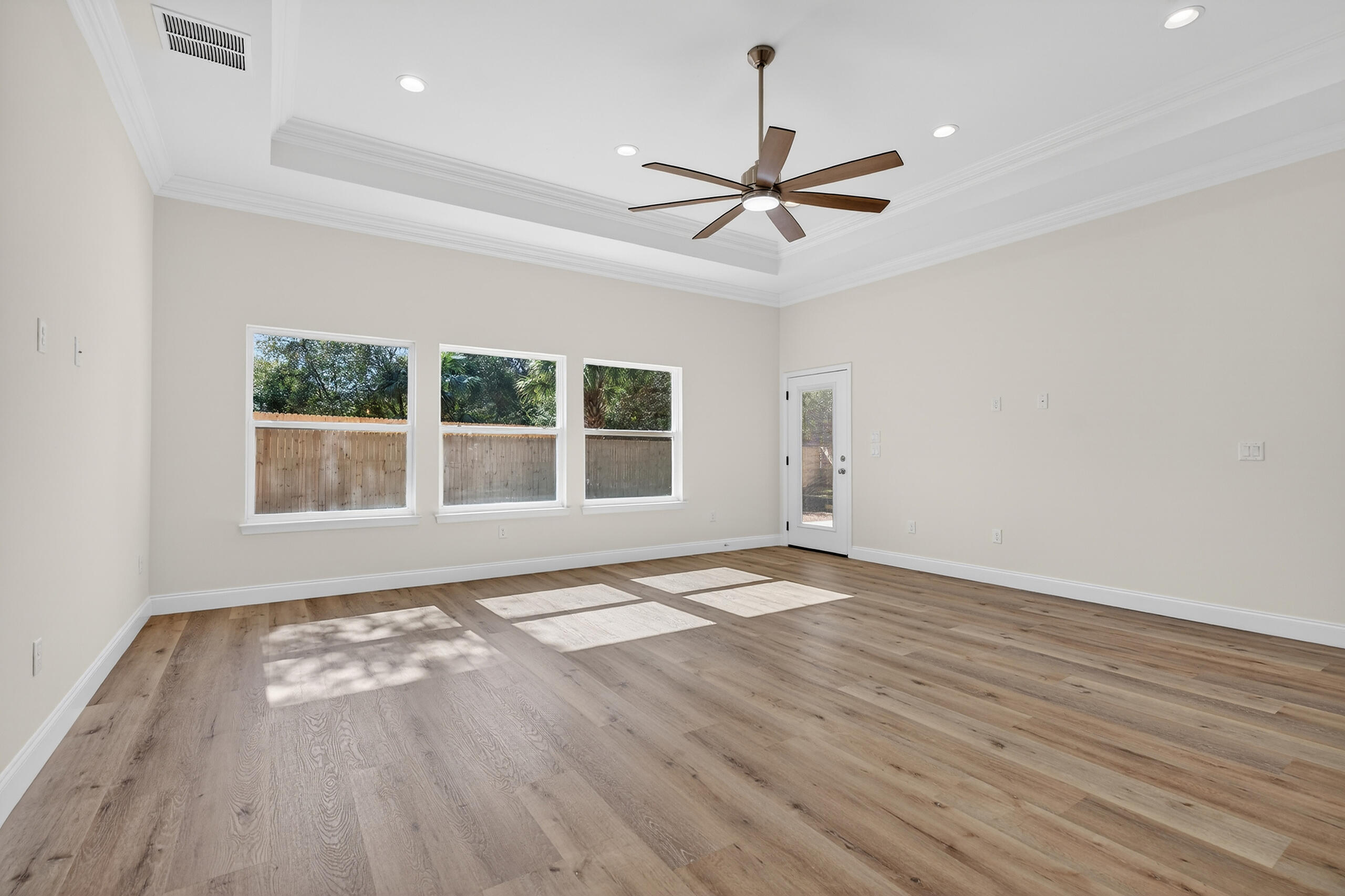 GARNIER BEACH LOT 39 BLK 5 - Residential