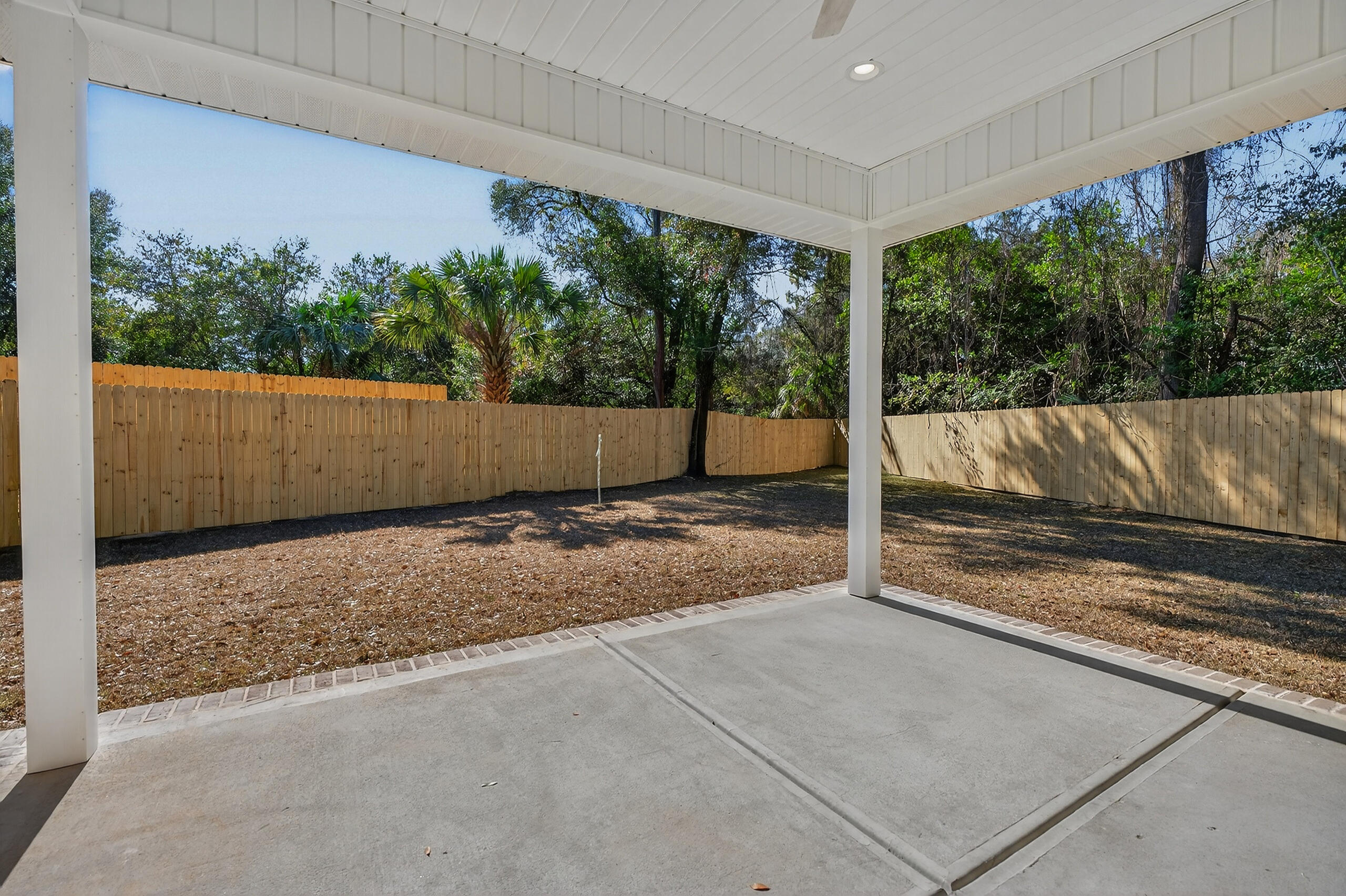 GARNIER BEACH LOT 39 BLK 5 - Residential