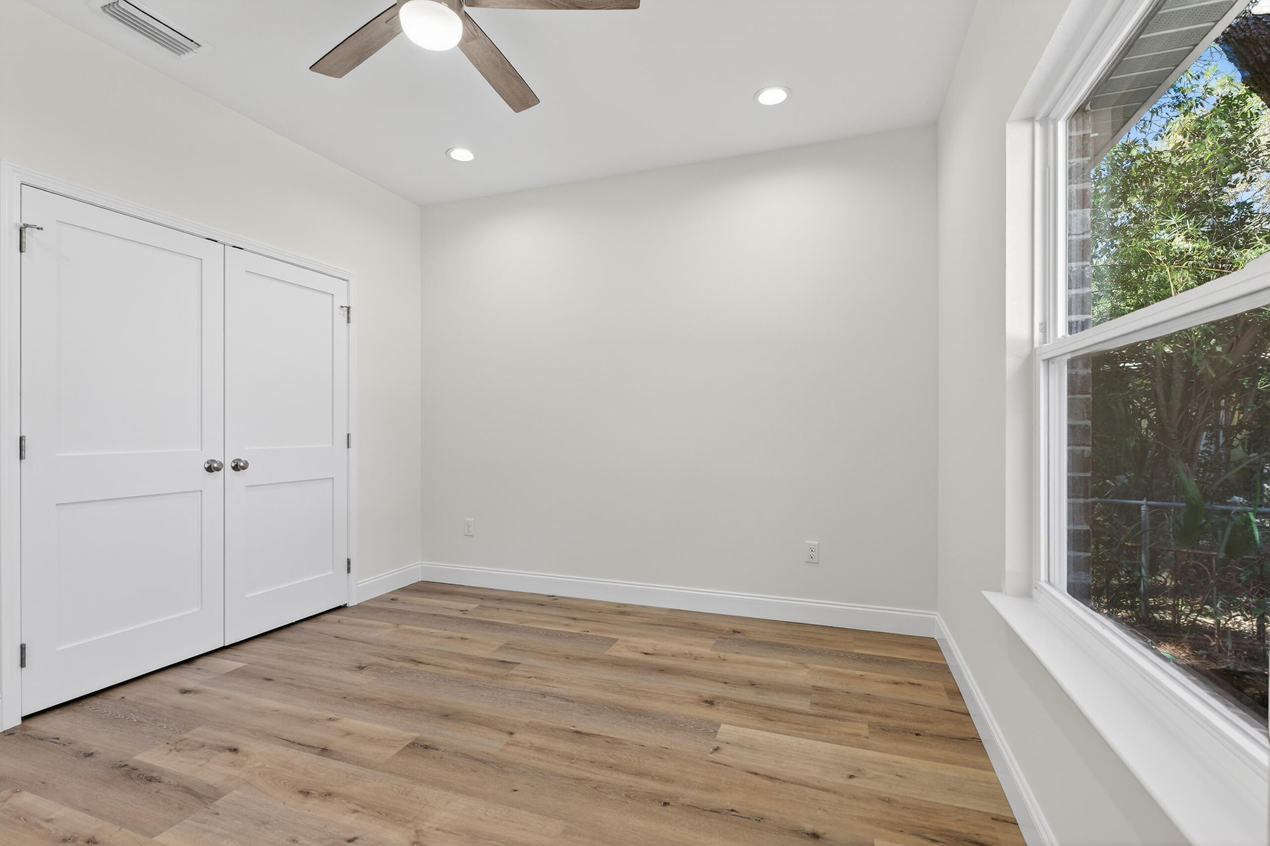 GARNIER BEACH LOT 39 BLK 5 - Residential