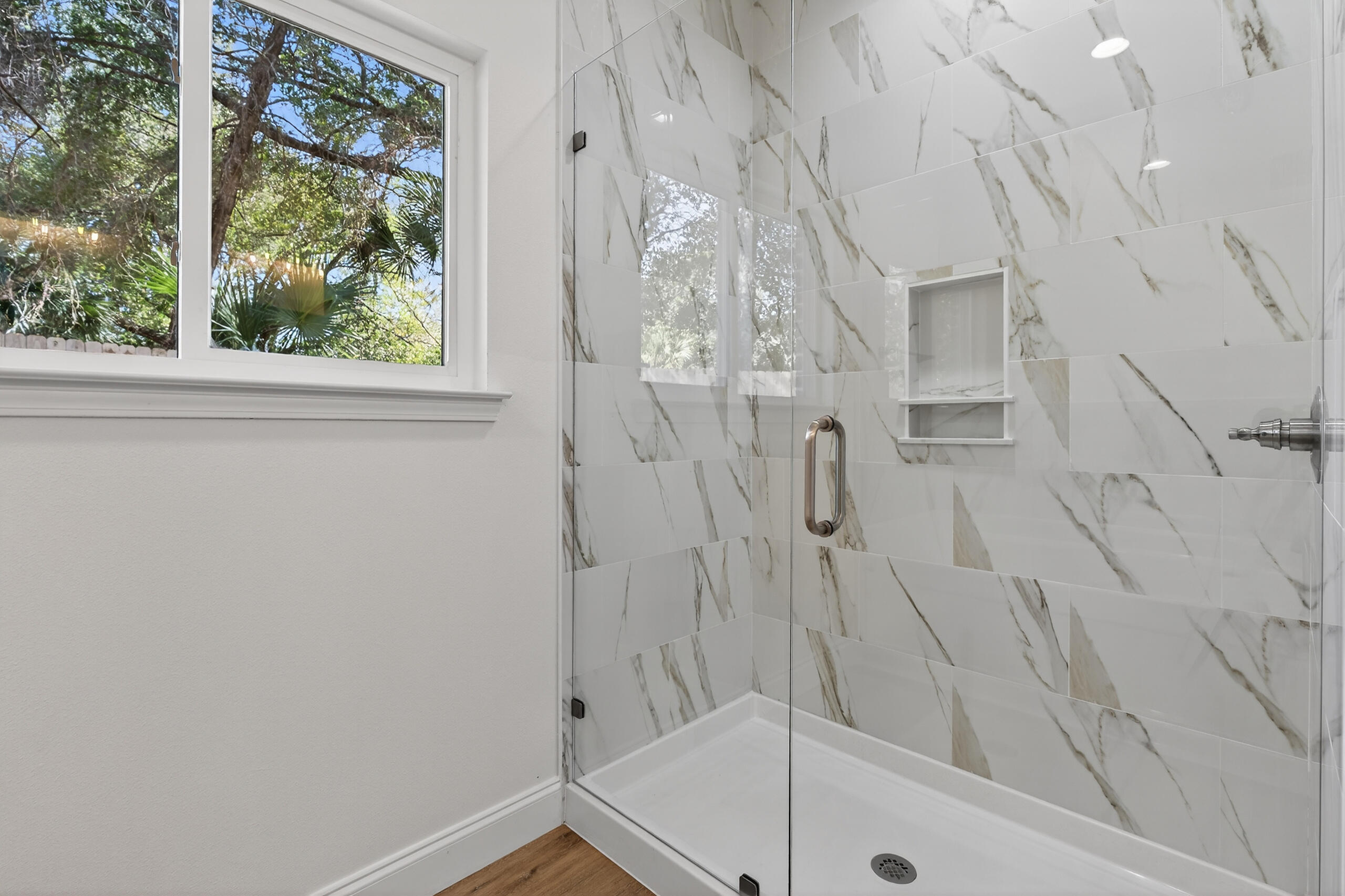 GARNIER BEACH LOT 39 BLK 5 - Residential