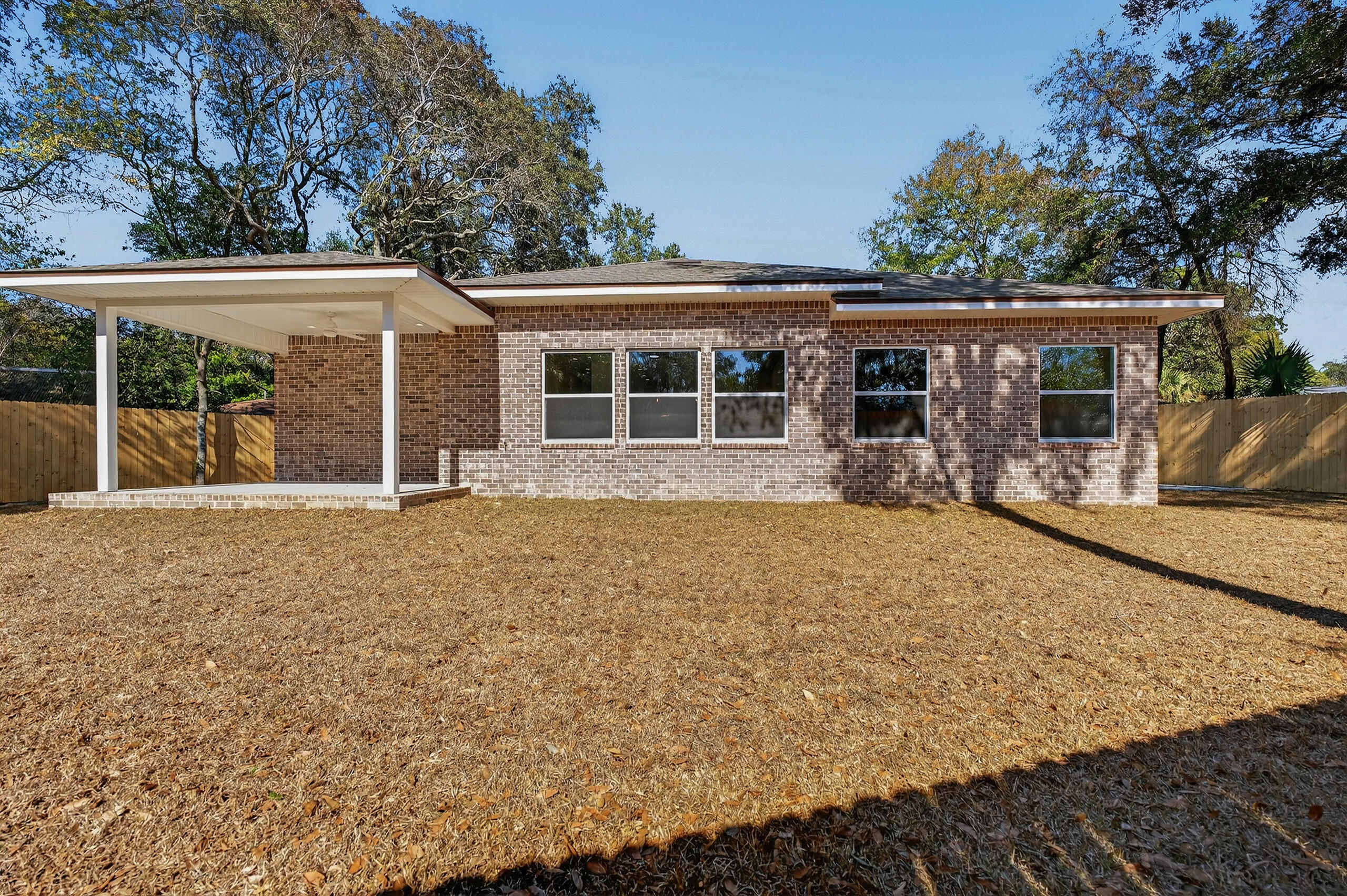 GARNIER BEACH LOT 39 BLK 5 - Residential