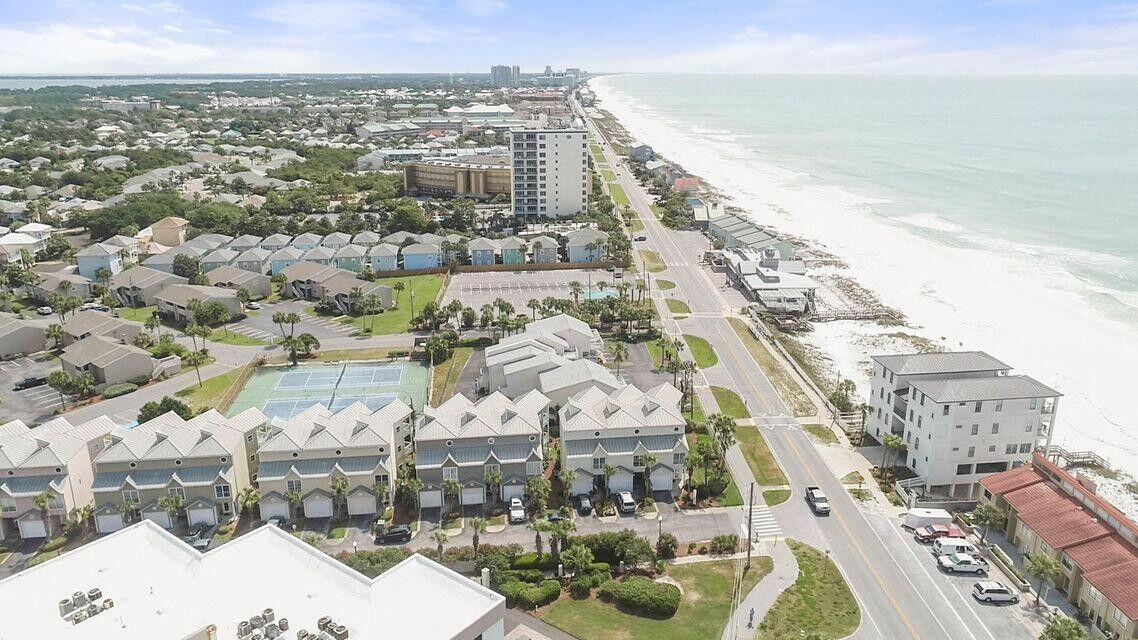 BEACH POINTE - Residential Lease