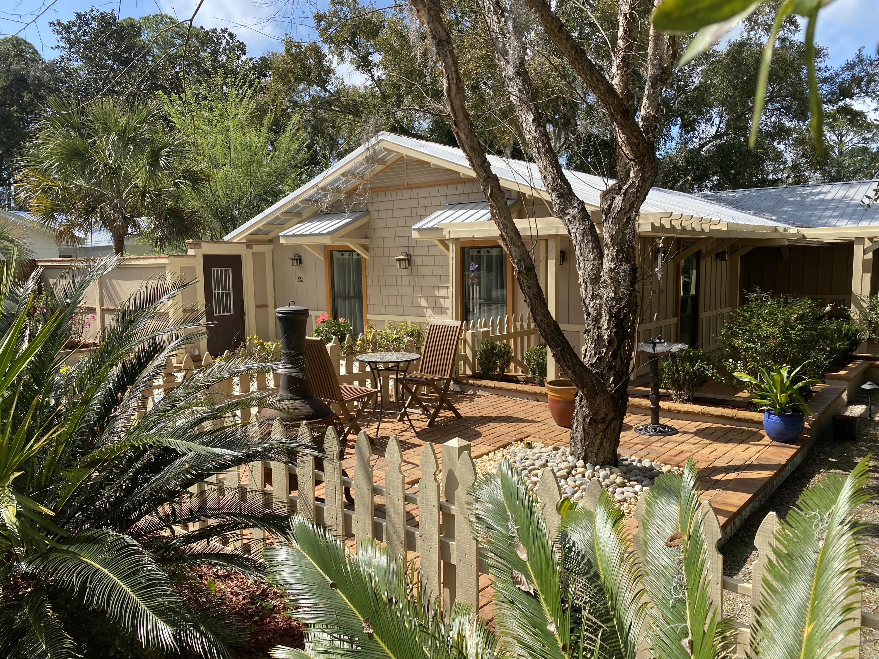 BAY MAGNOLIA - Residential