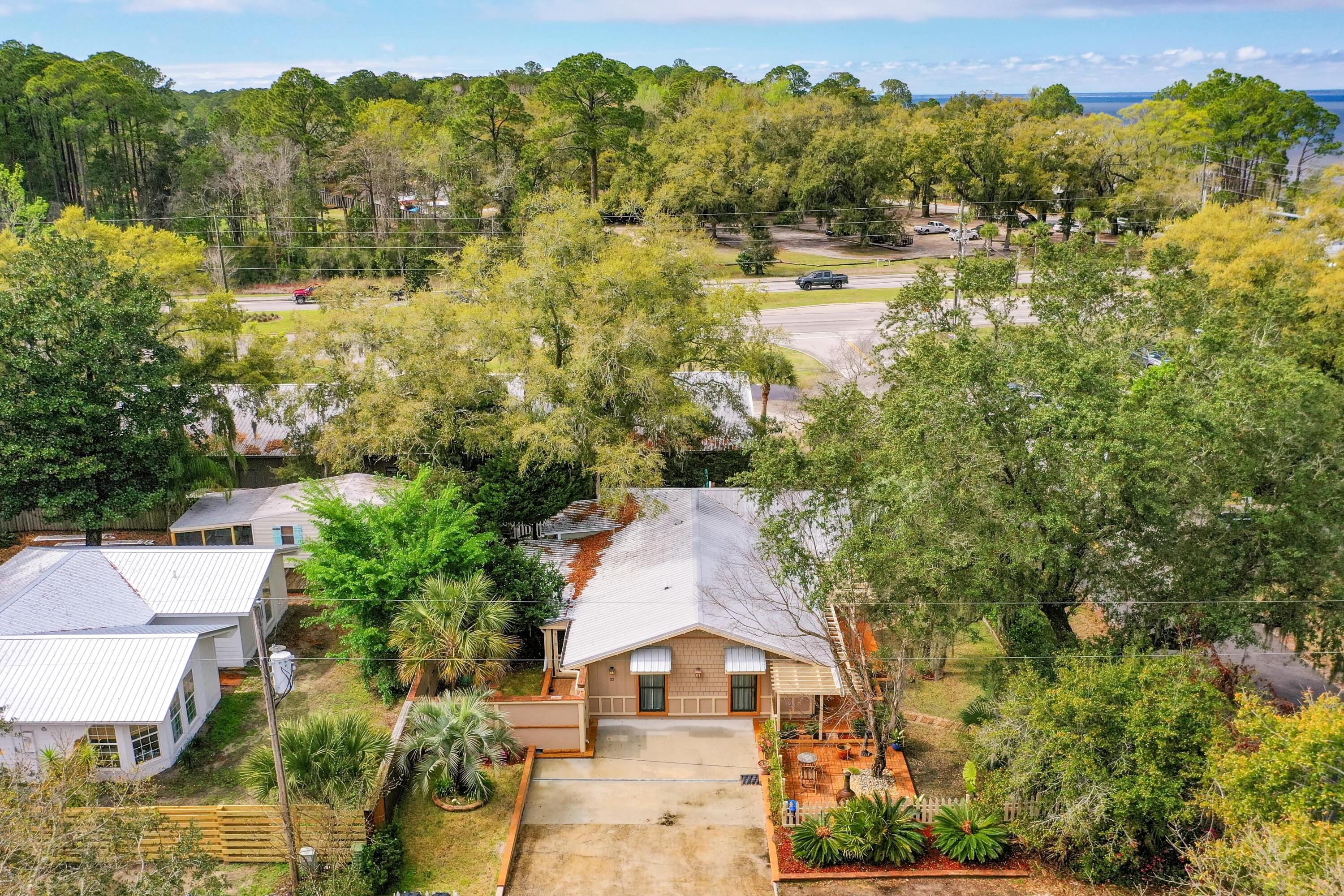 BAY MAGNOLIA - Residential