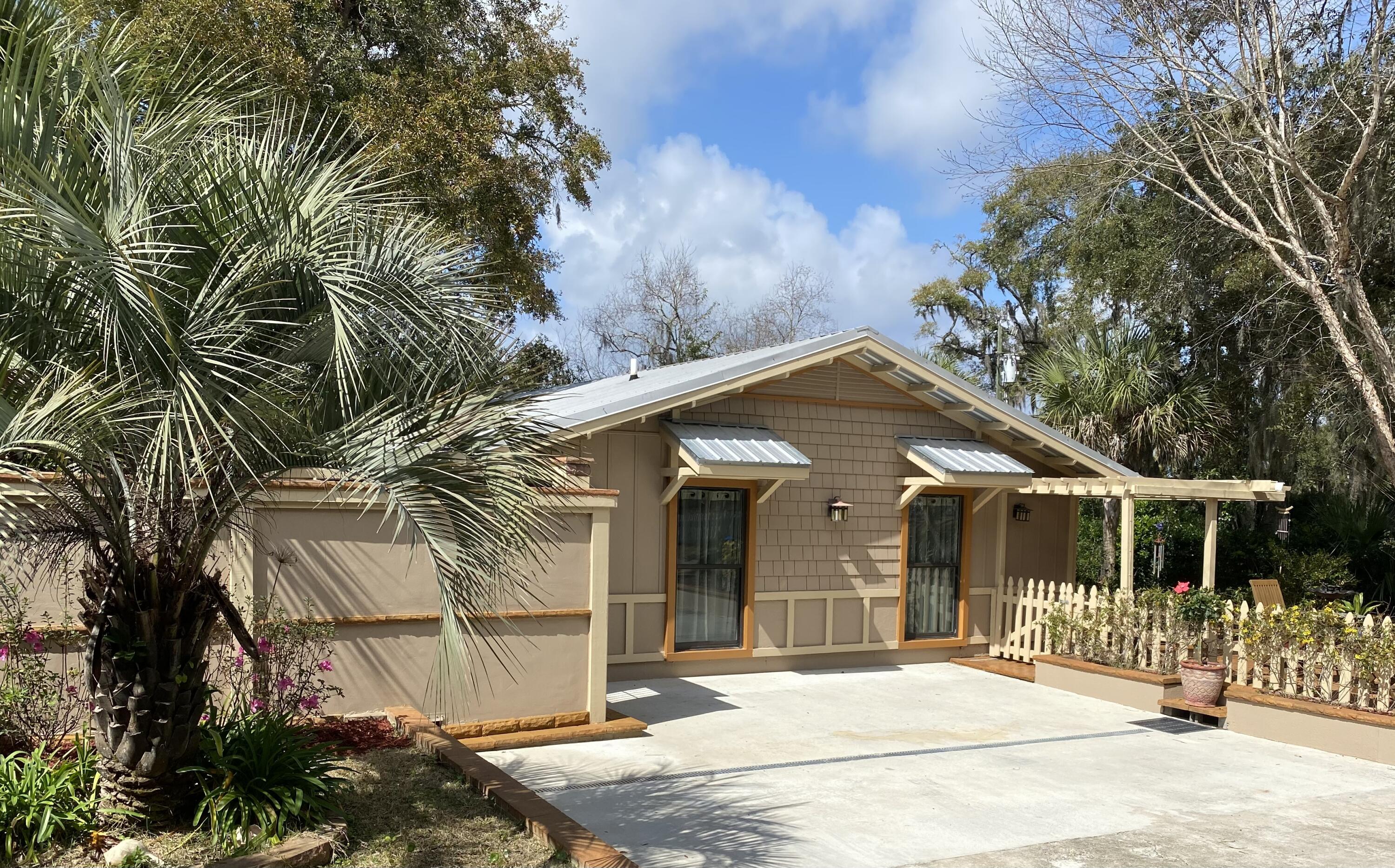 BAY MAGNOLIA - Residential