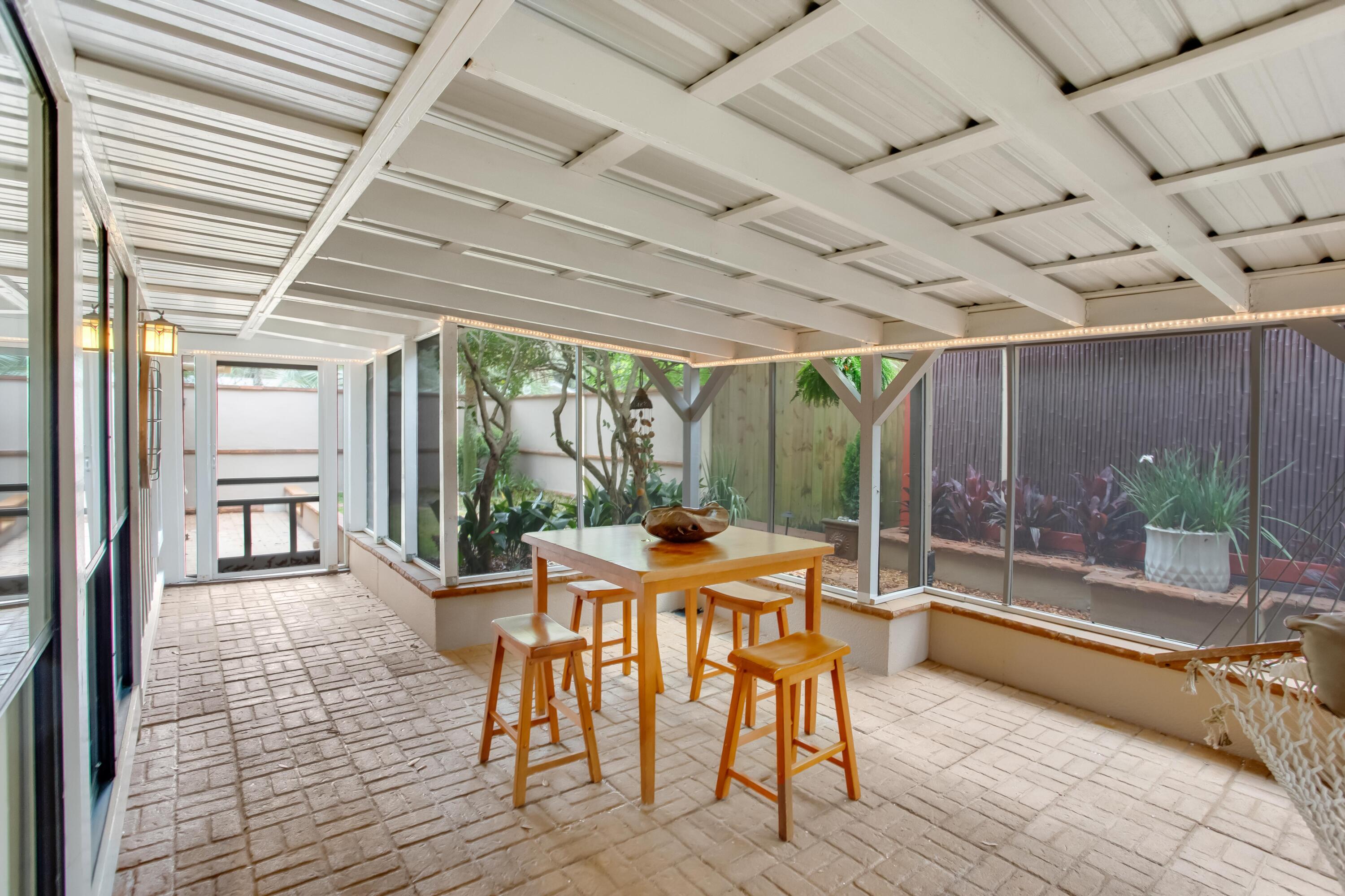 BAY MAGNOLIA - Residential