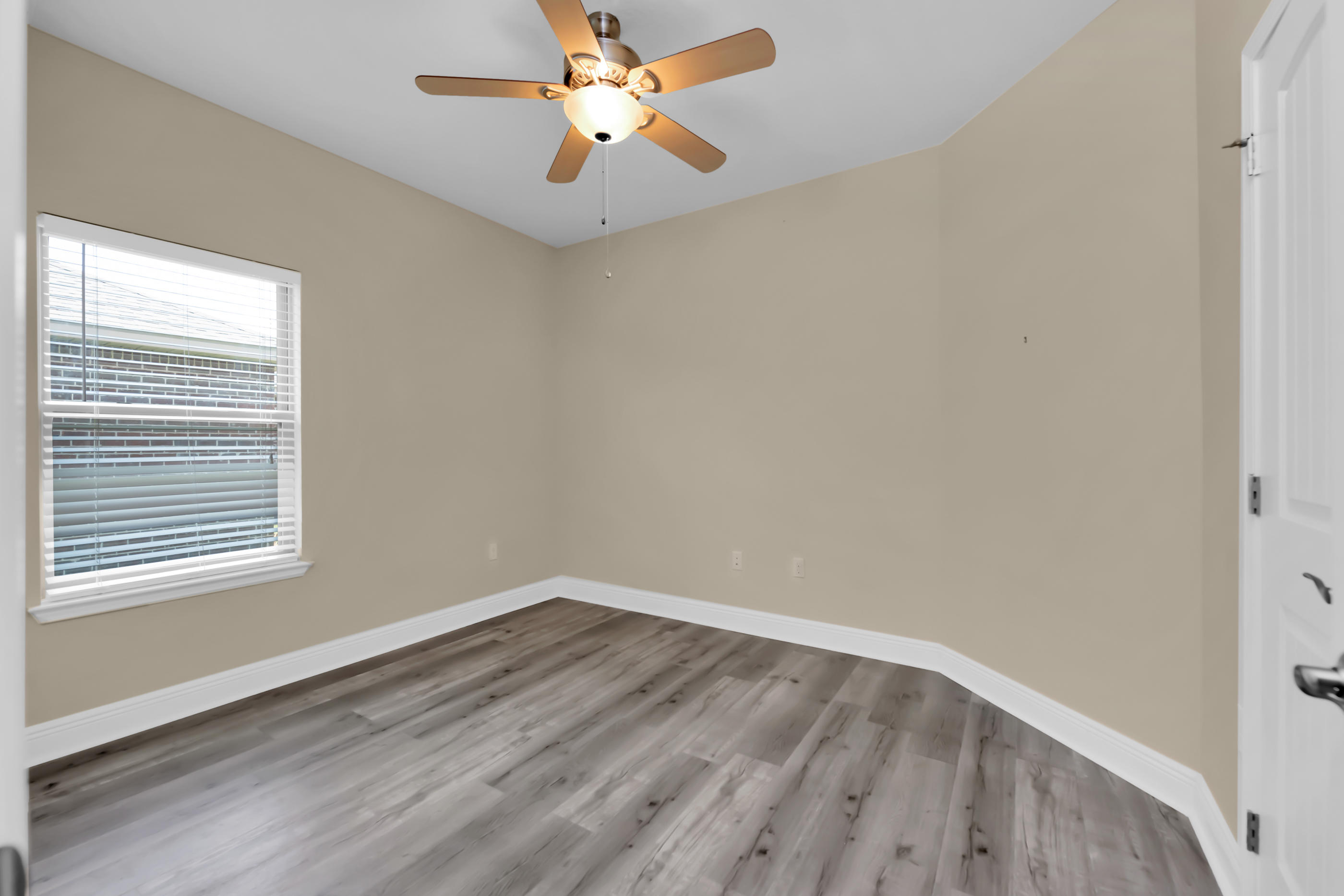 DRIFTWOOD ESTATES - Residential Lease