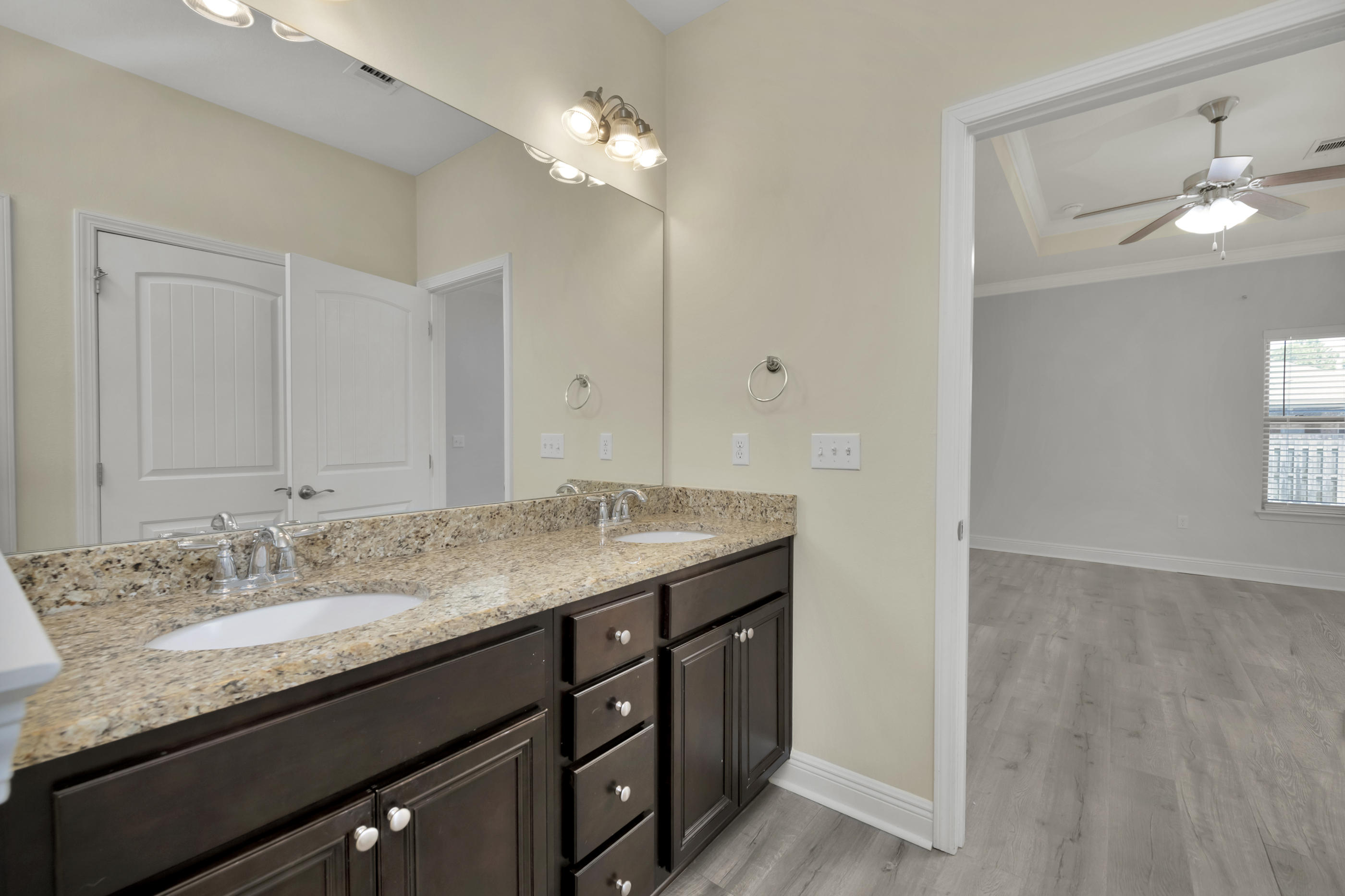 DRIFTWOOD ESTATES - Residential Lease