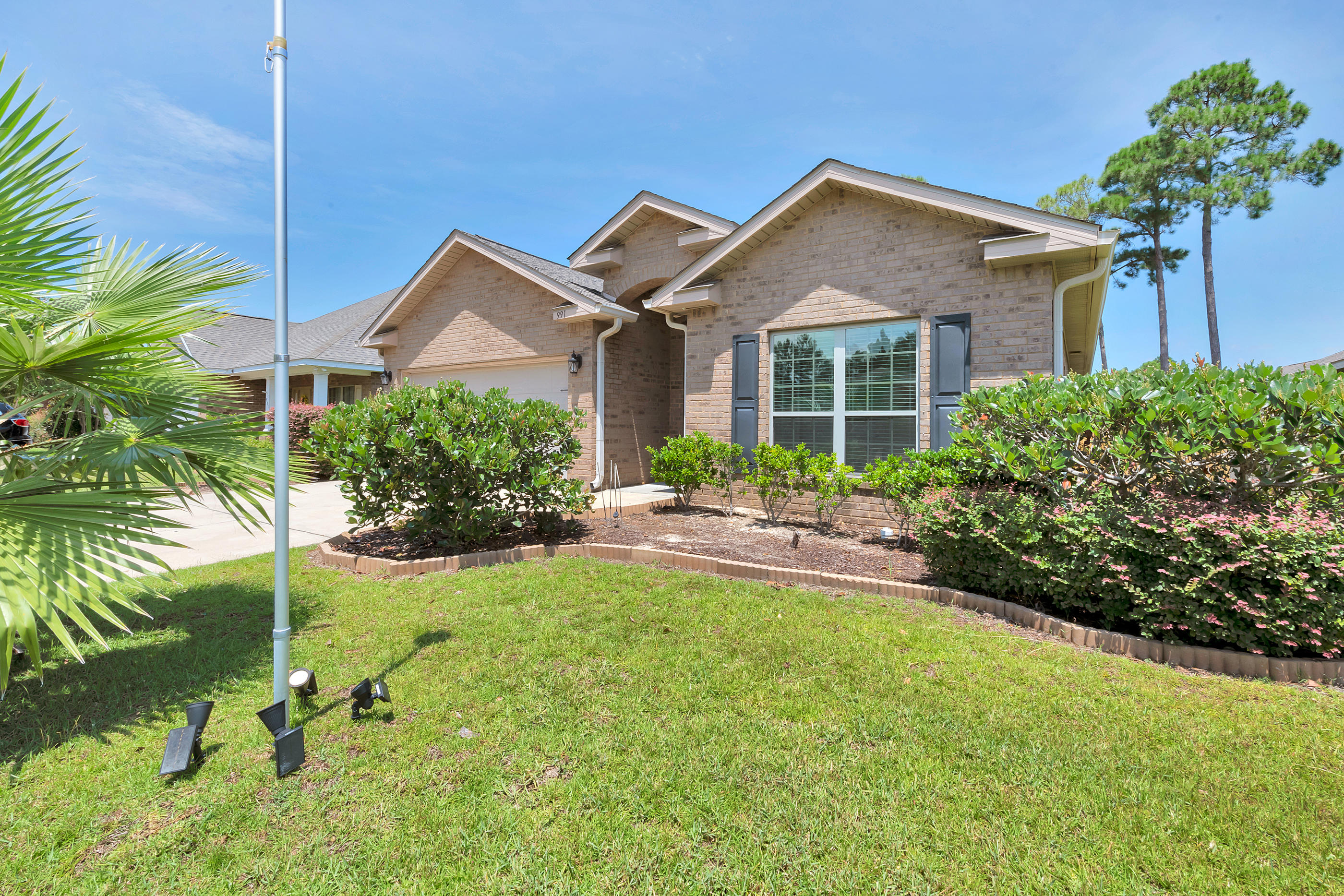 DRIFTWOOD ESTATES - Residential Lease