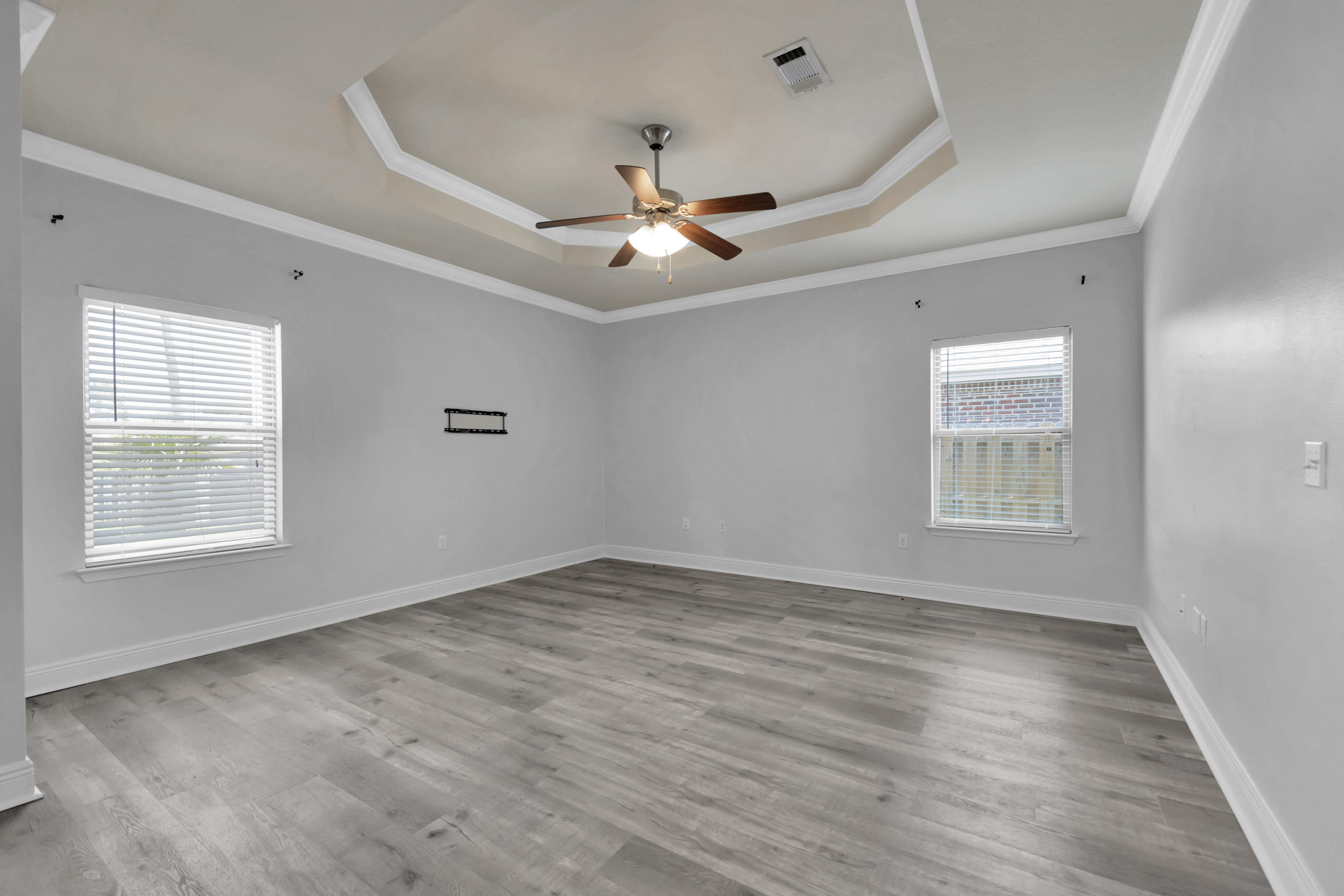 DRIFTWOOD ESTATES - Residential Lease