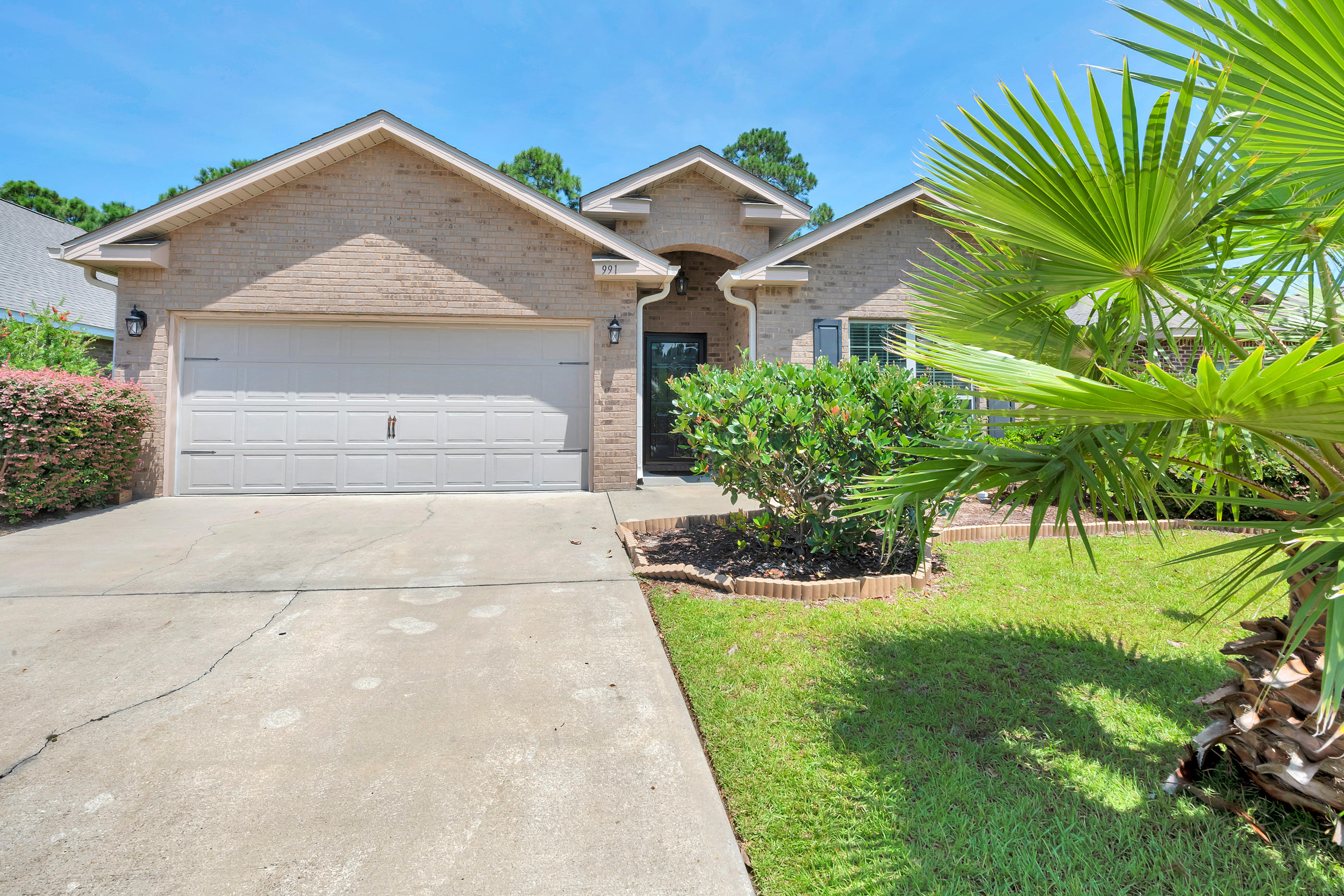 DRIFTWOOD ESTATES - Residential Lease