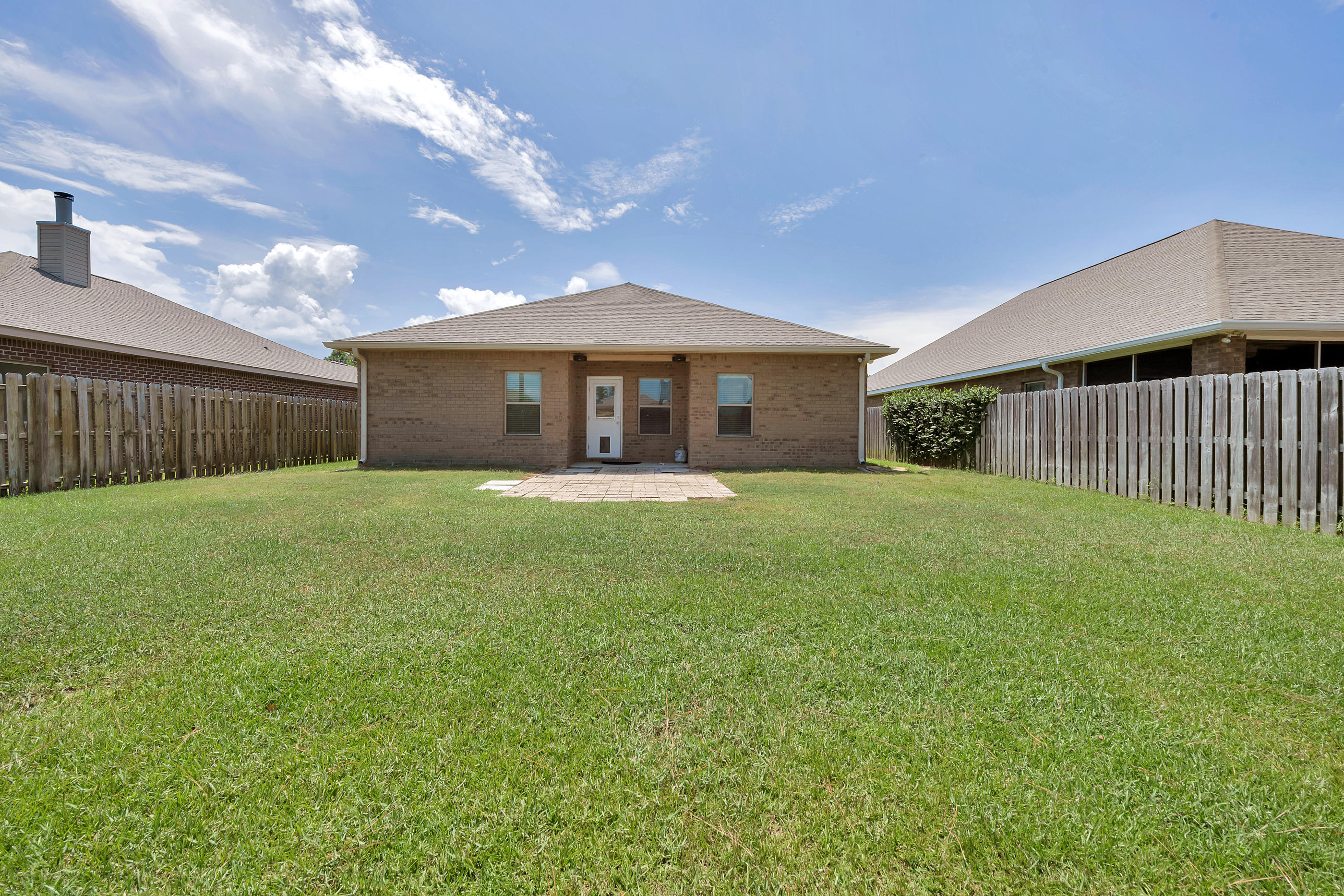 DRIFTWOOD ESTATES - Residential Lease