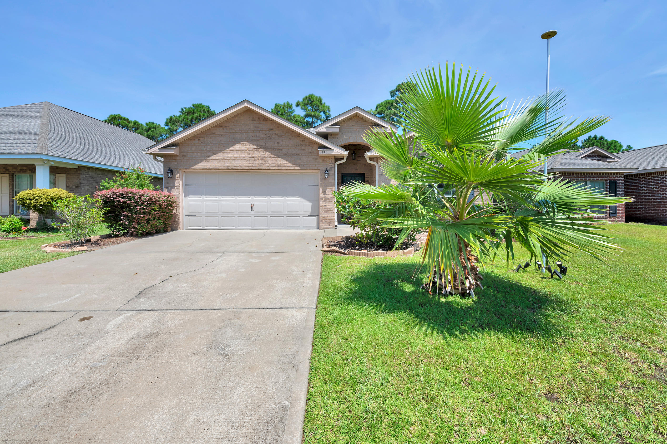 DRIFTWOOD ESTATES - Residential Lease