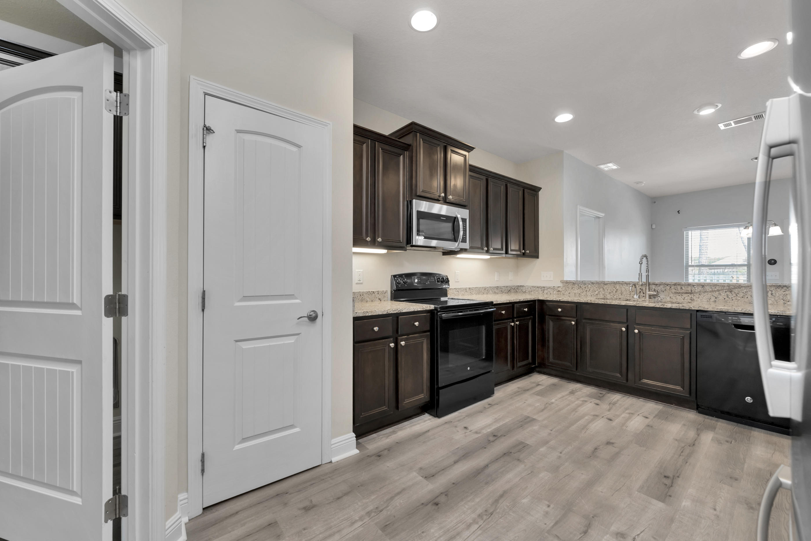 DRIFTWOOD ESTATES - Residential Lease