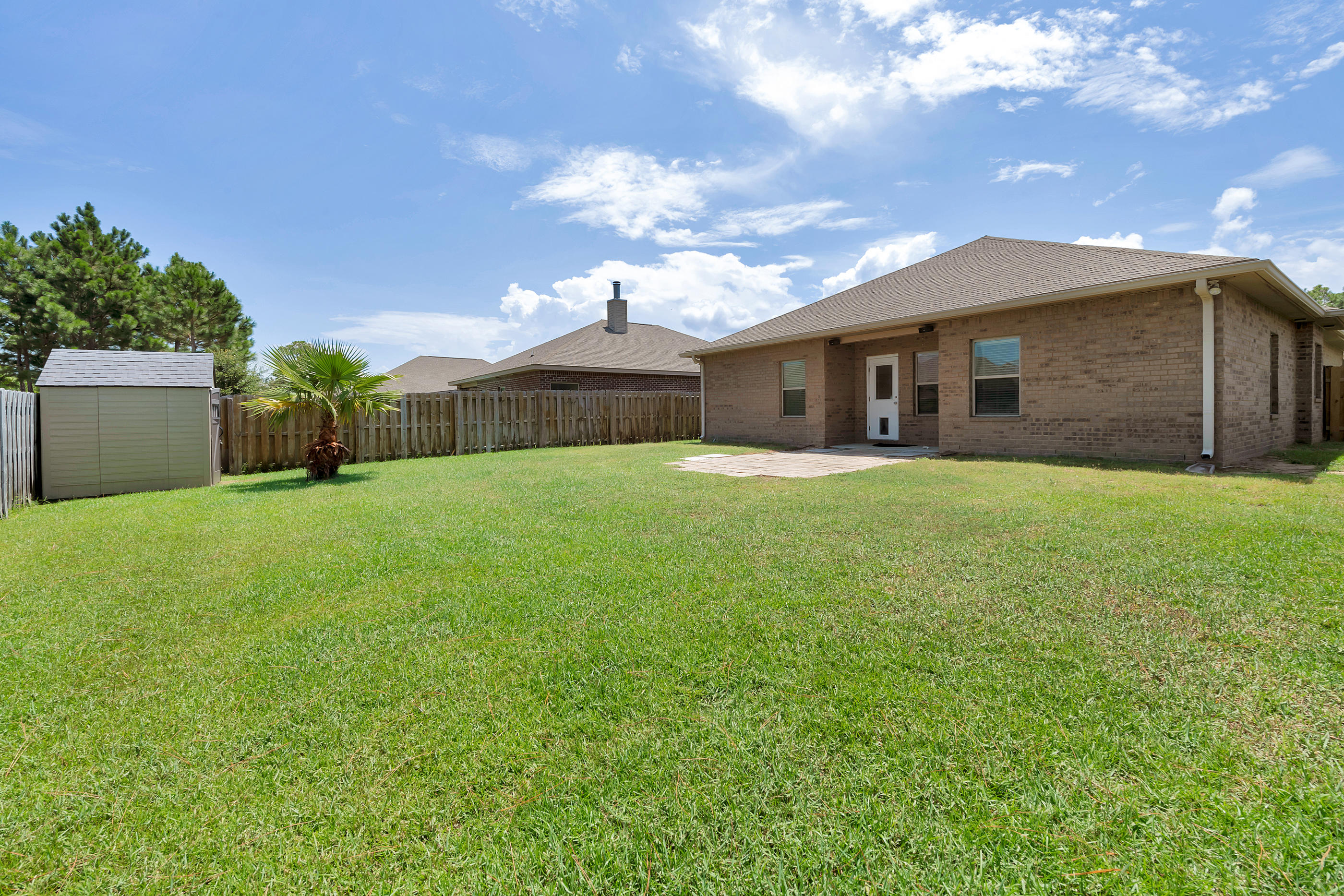 DRIFTWOOD ESTATES - Residential Lease