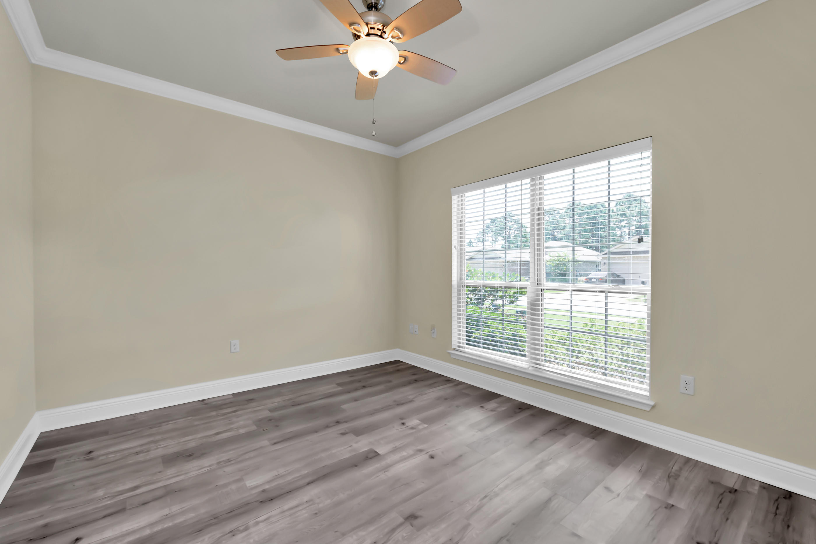 DRIFTWOOD ESTATES - Residential Lease